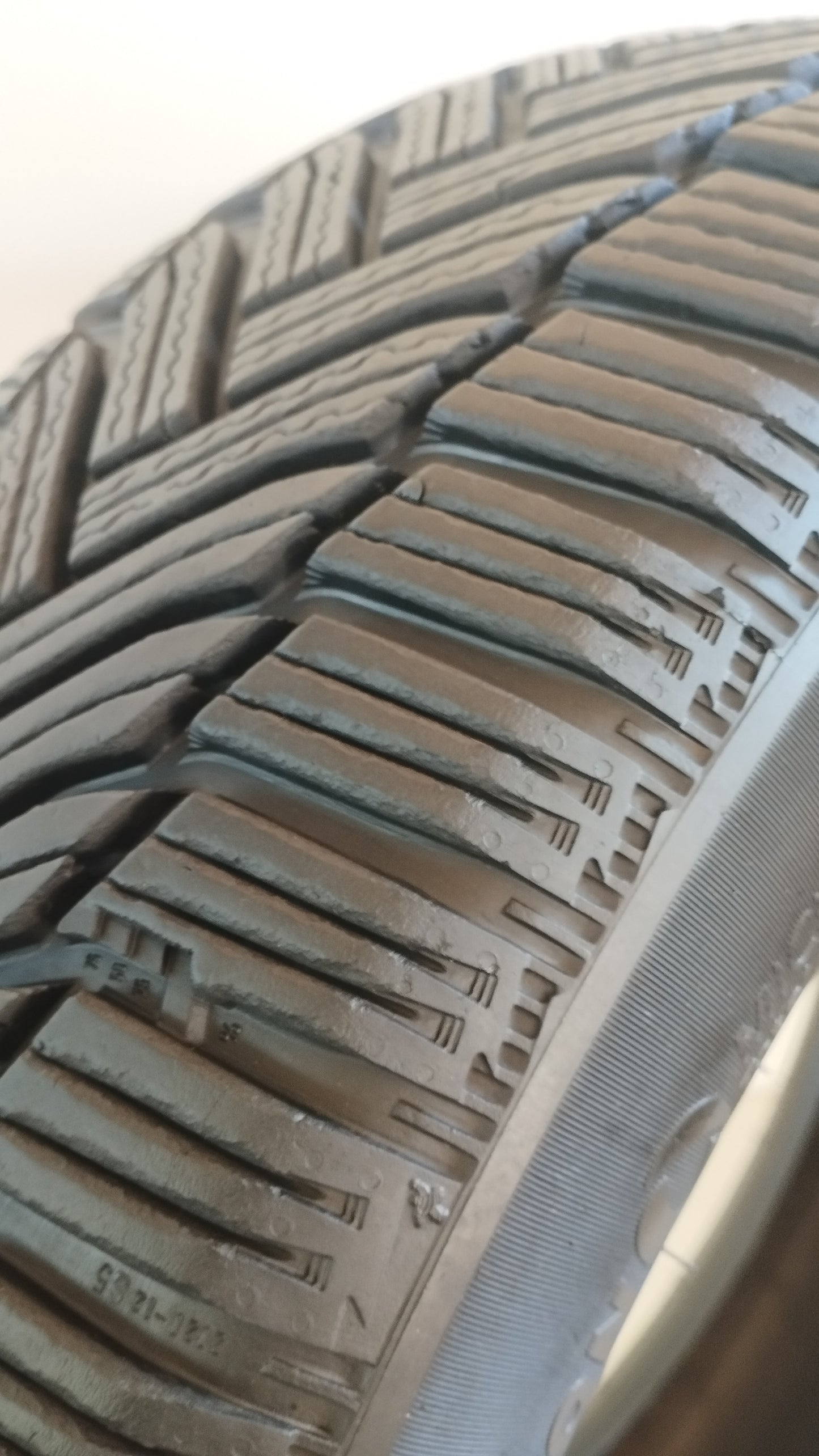 michelin 225/60 r16 alpin 6 cod. XX103