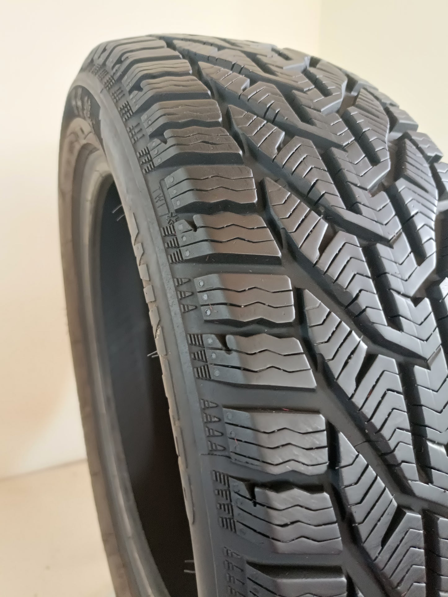 tigar 175/55 r15 winter cod. XX104