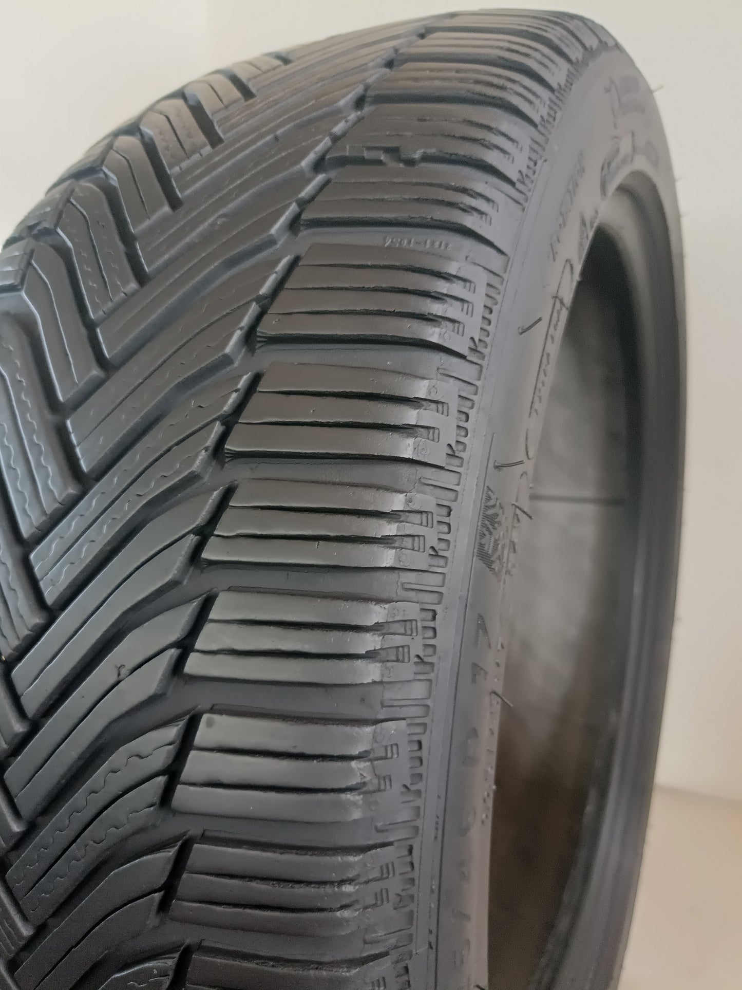 Pneumatico usato michelin 225/45 r17 alpin 6 cod. XX107