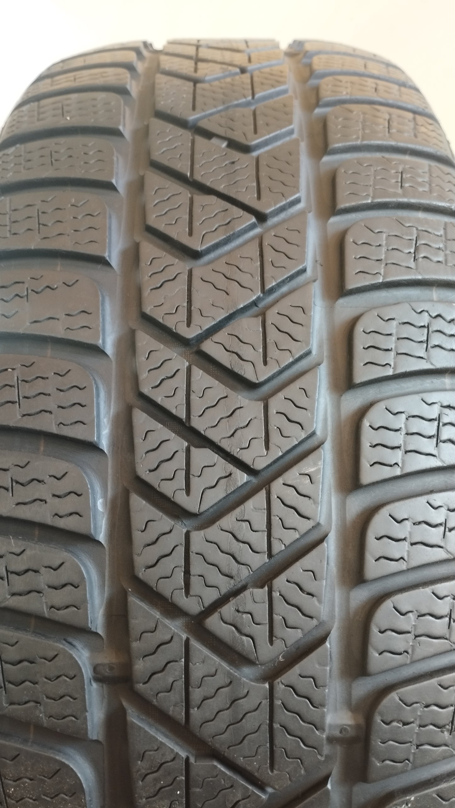 pirelli 225/50 r18 sottozero 3 cod. XX108