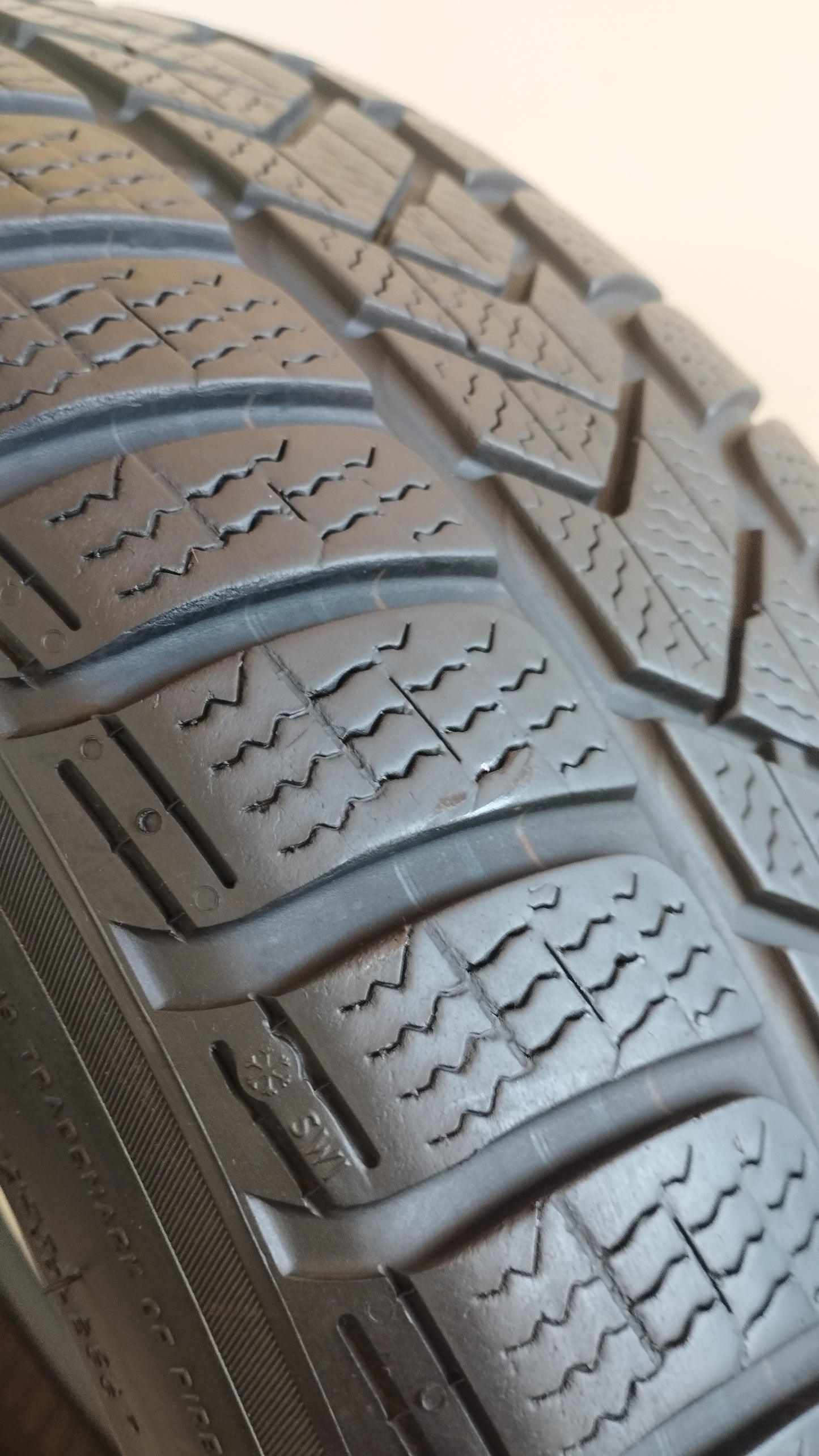 pirelli 225/50 r18 sottozero 3 cod. XX108