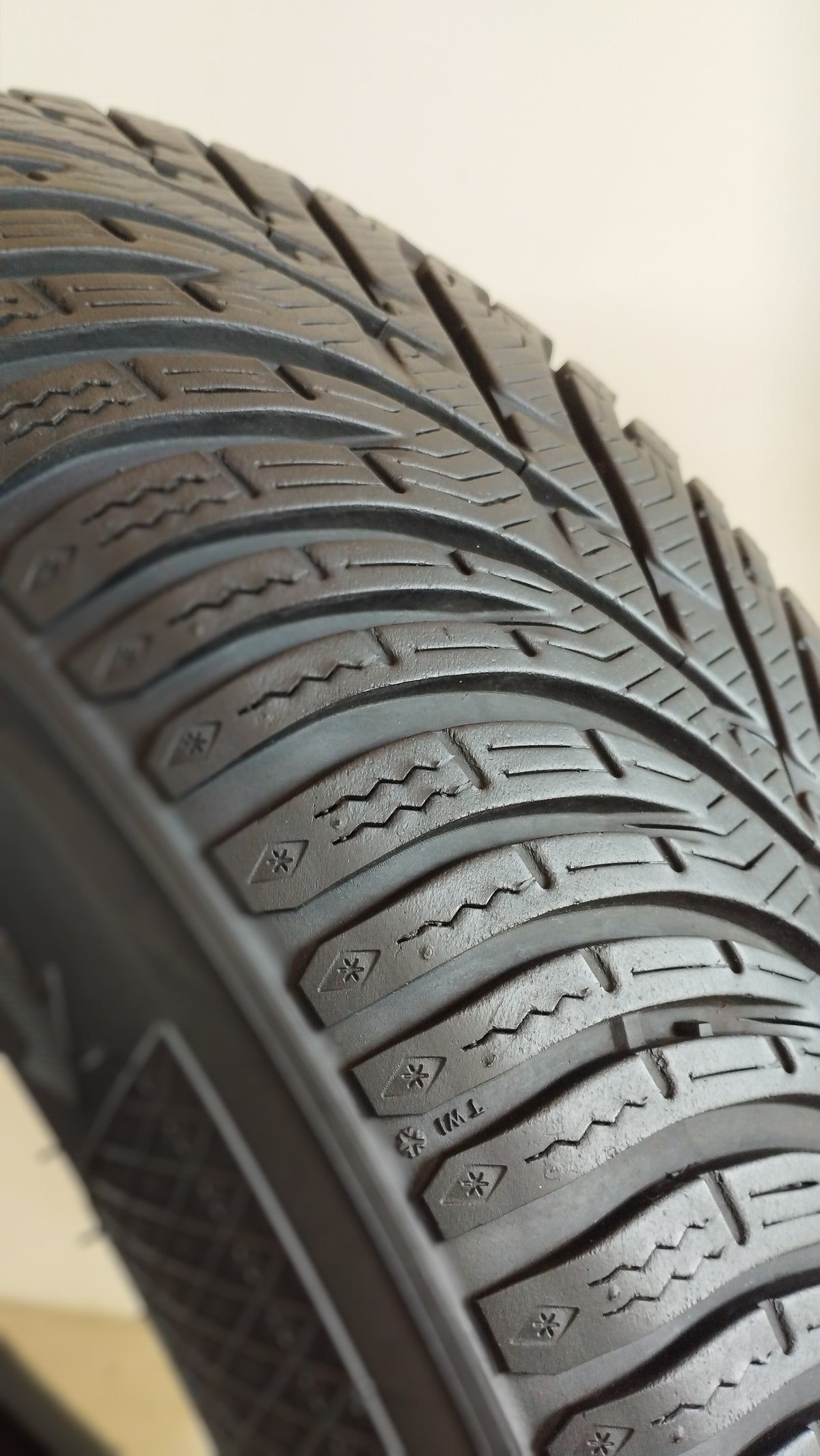 kleber krisalp hp3 suv 225/60 r17 (6.0 mm) cod. XX142