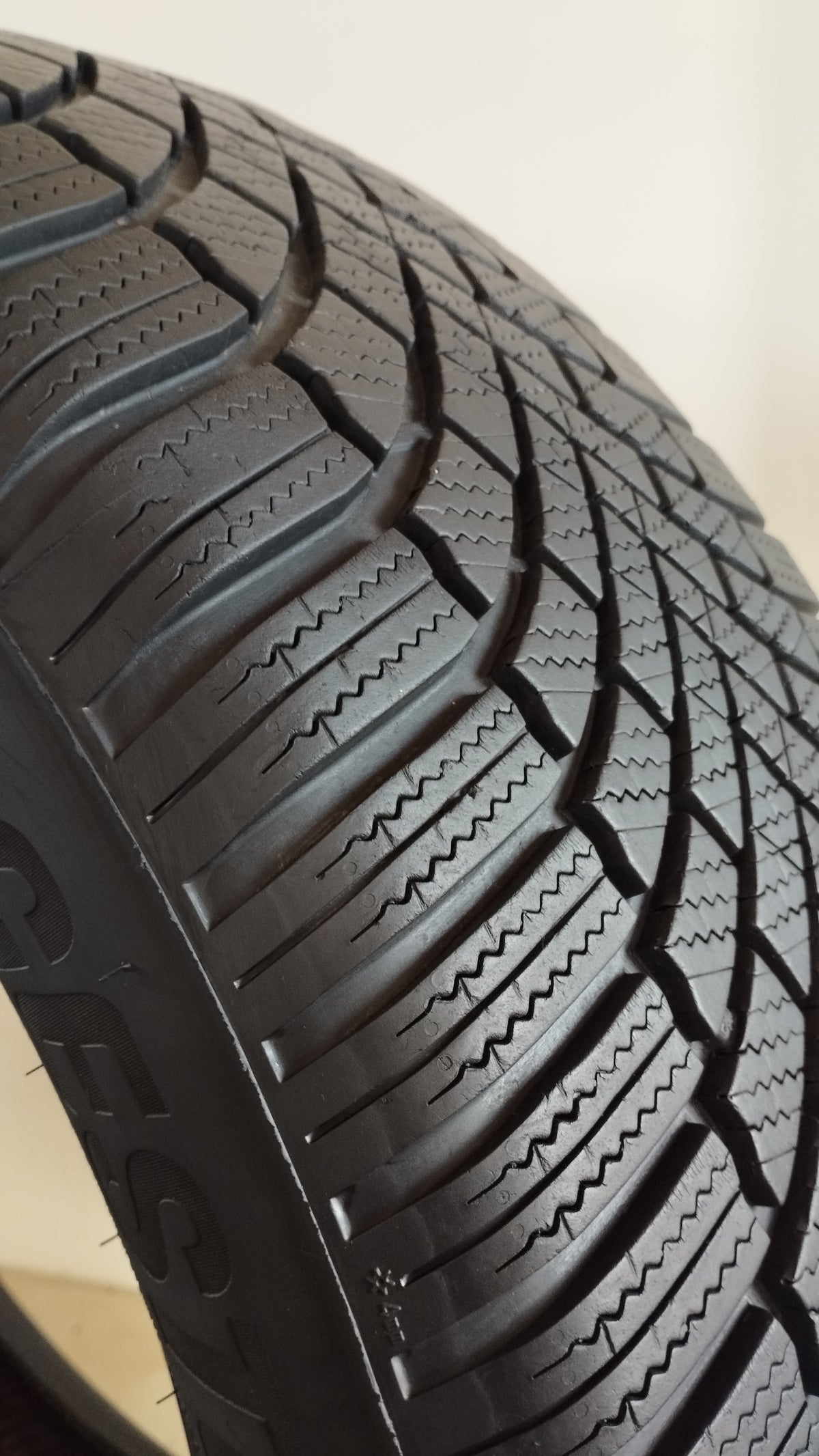 bridgestone LM005 blizzak 235/60 r18 (6.5 mm) cod. XX149