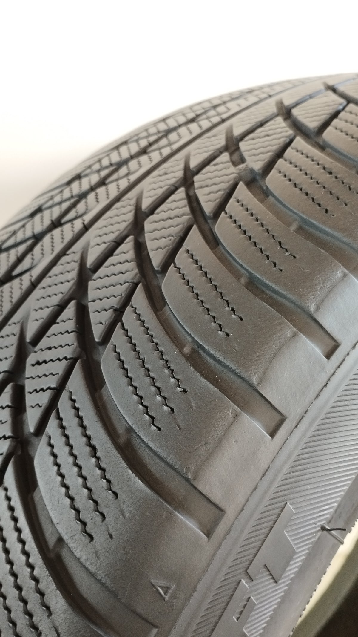 bridgestone lm001 blizzak 225/50 r18 runflat (5.0 mm) cod. XX157