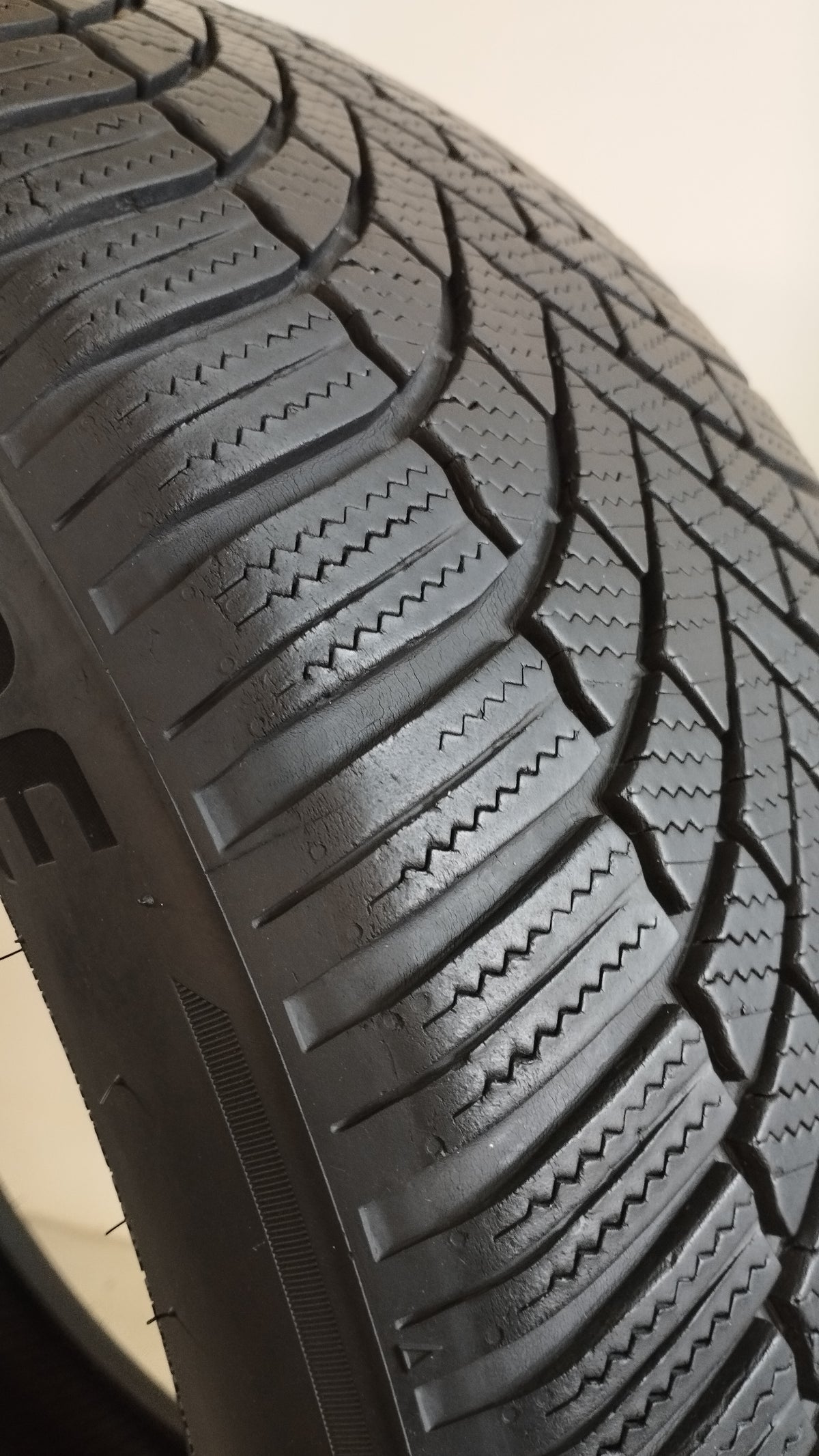 bridgestone lm005 blizzak 235/55 r19 (5.5 mm) cod. XX158