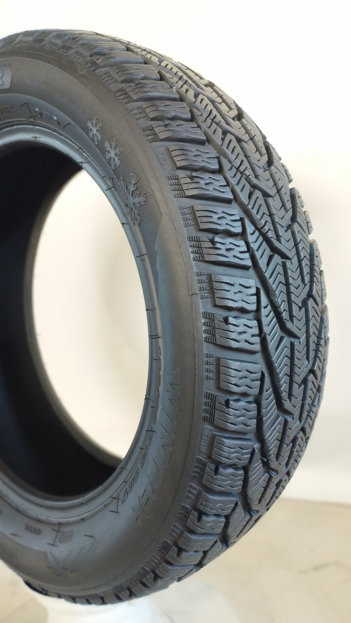 pneumatici usati orium winter 195/60 r15 battistrada 5.5 mm cod. XX170