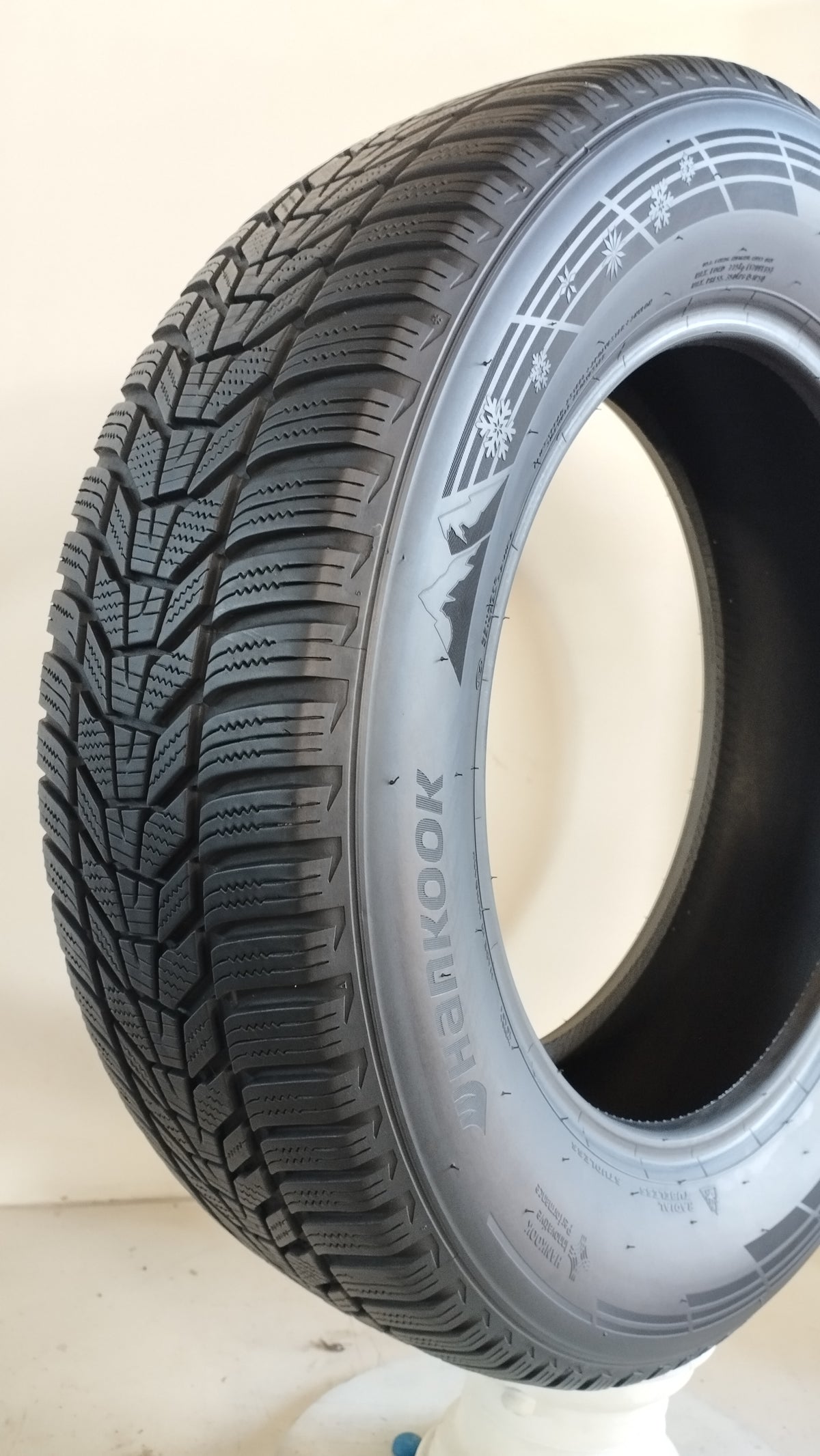 hankook 3X wintericept 215/65 r17 (6.0 mm) cod. XX178