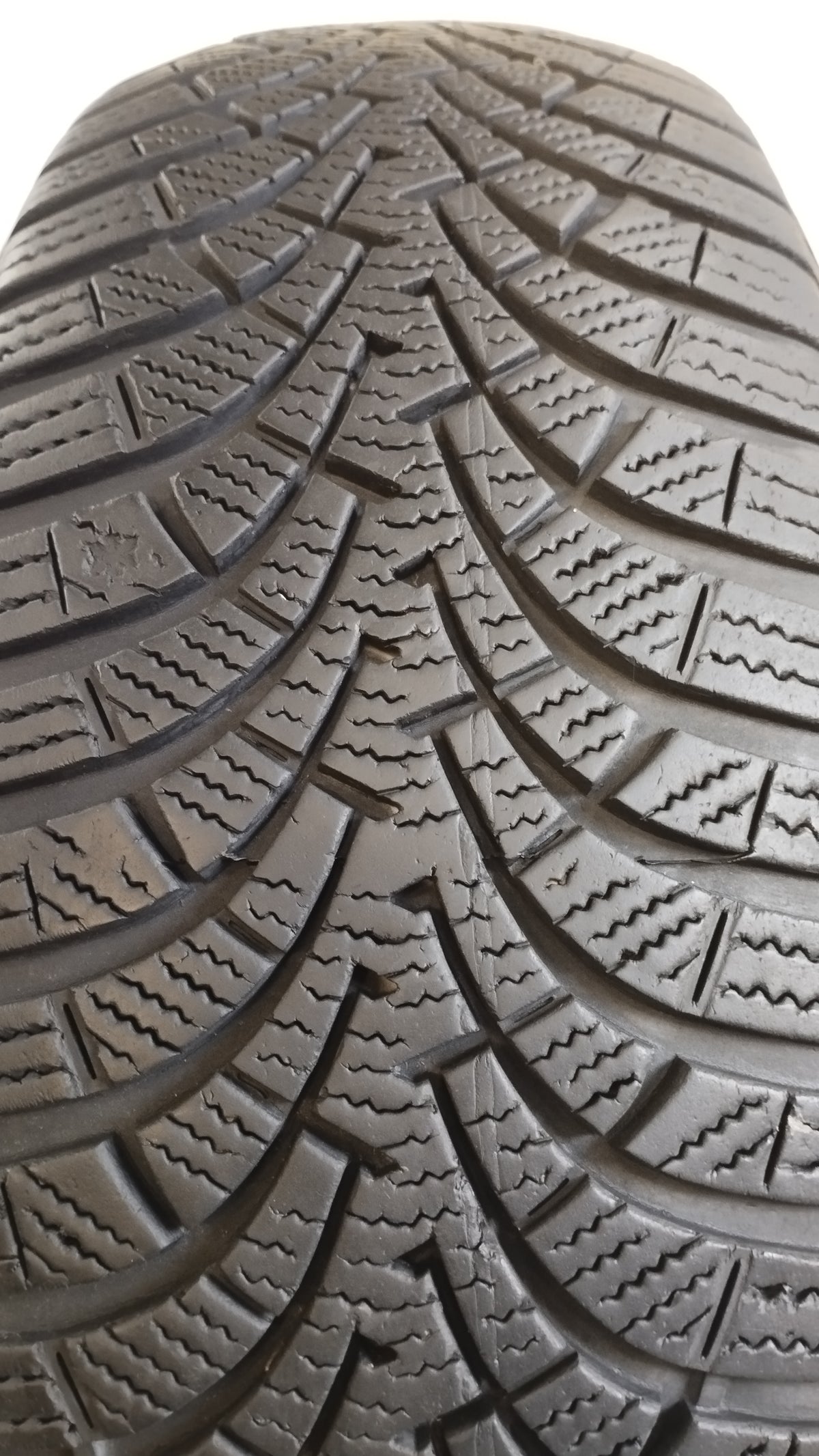 goodyear ultragrip 9+ 195/65 r15 (5.0 mm) cod. XX187