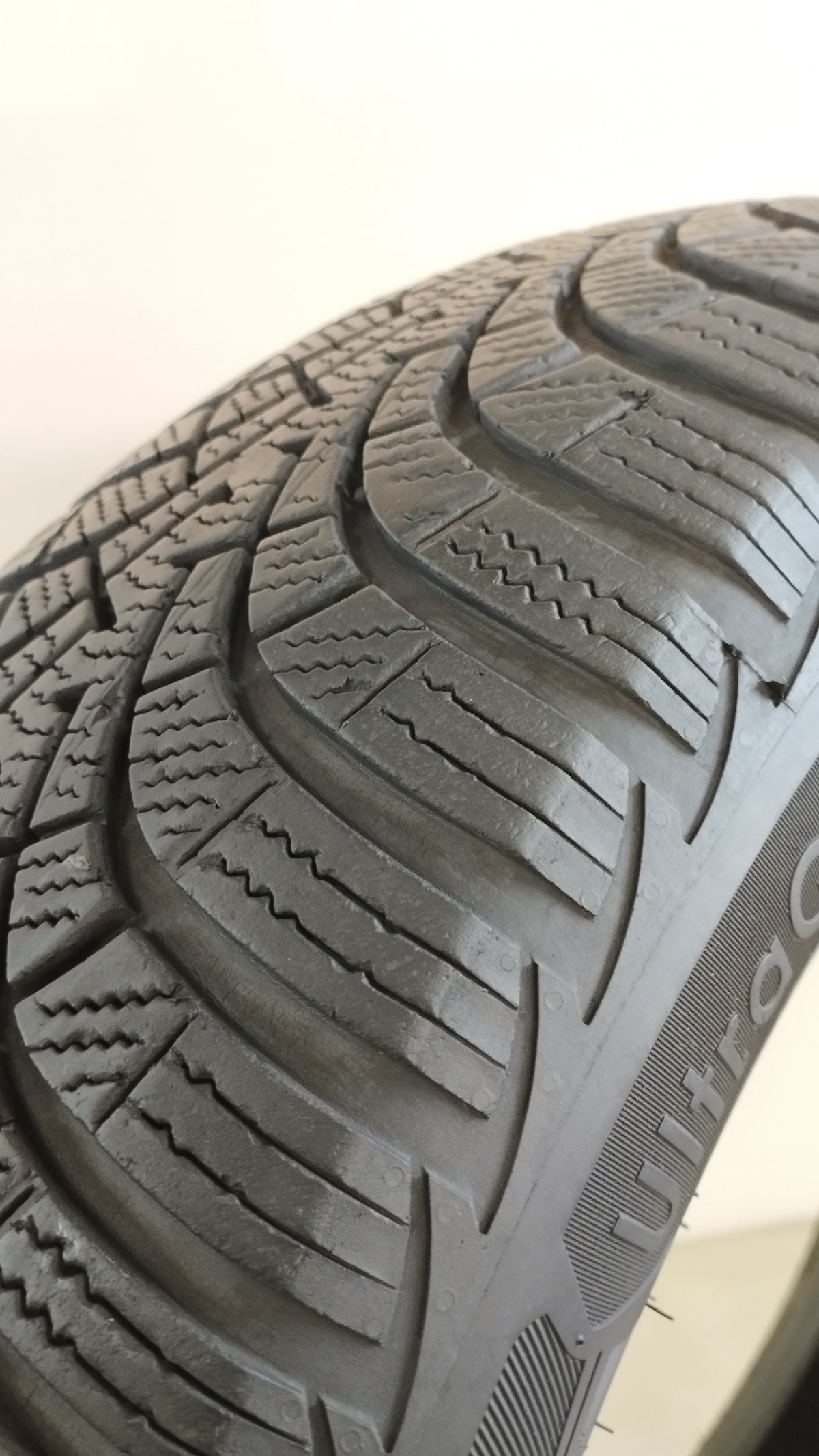 goodyear ultragrip 9+ 195/65 r15 (5.0 mm) cod. XX187