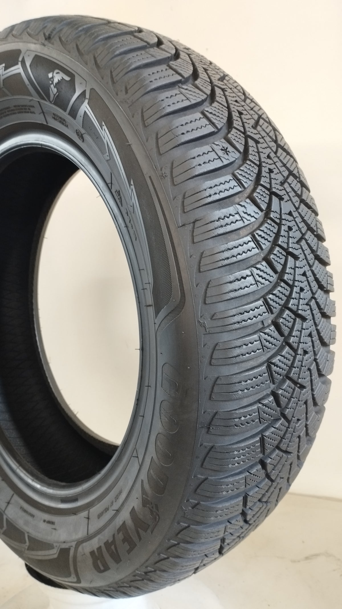 goodyear ultragrip 9+ 195/65 r15 (7.0 mm) cod. XX188