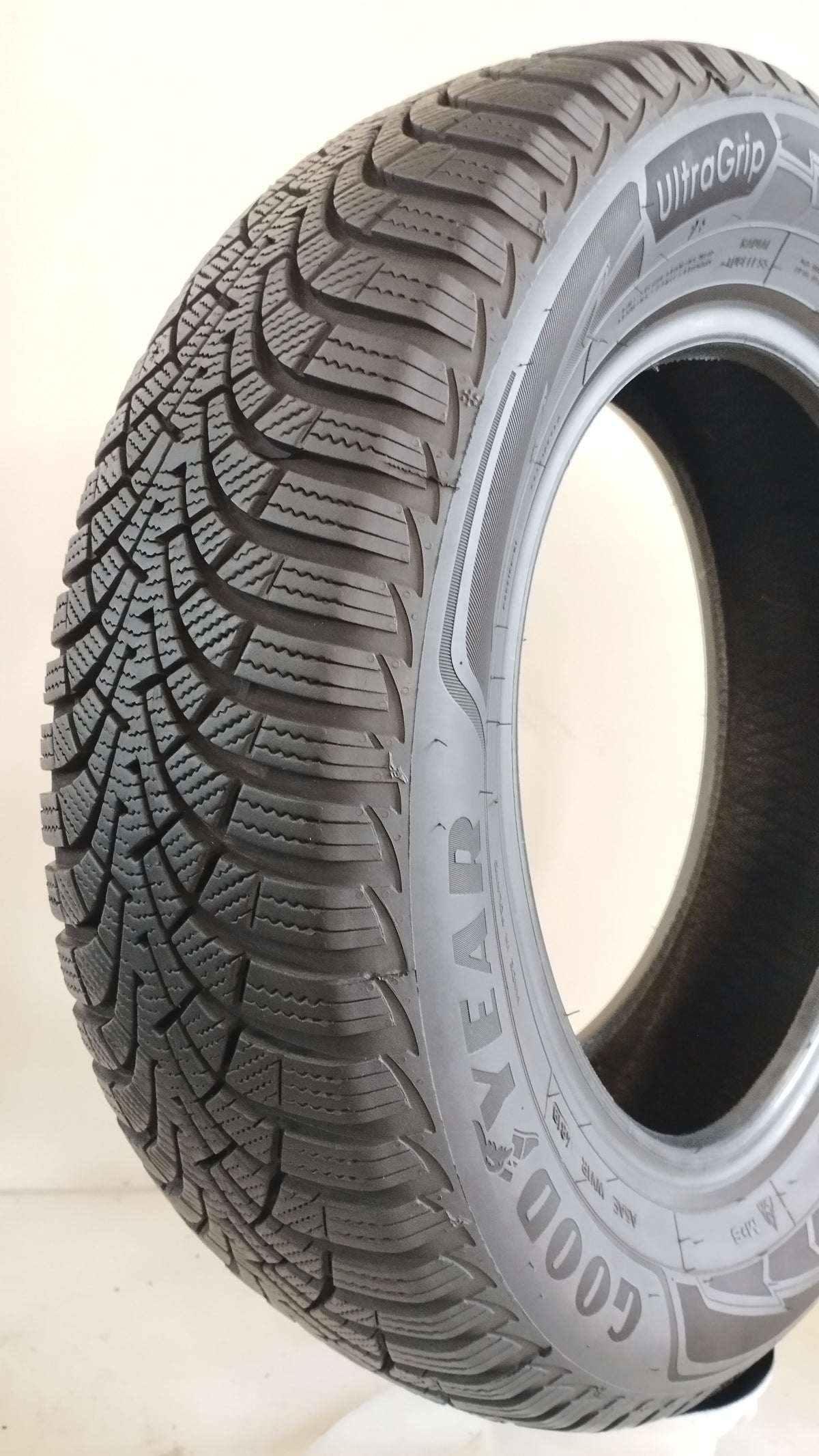 goodyear ultragrip 9+ 195/65 r15 (7.0 mm) cod. XX188