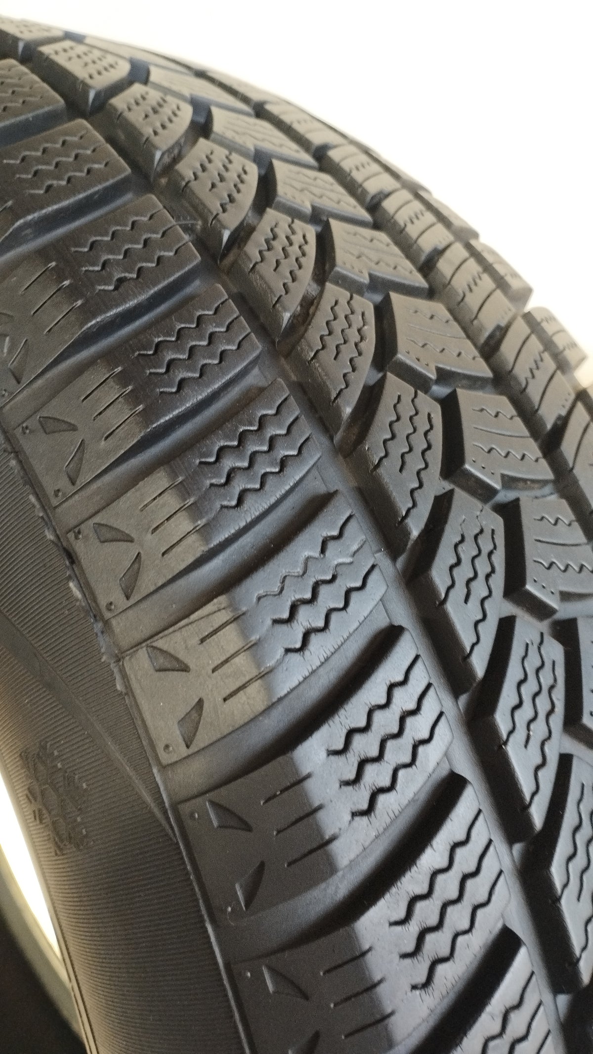hifly winturi 212 -235/60 r18 (7.5 mm) cod. XX197