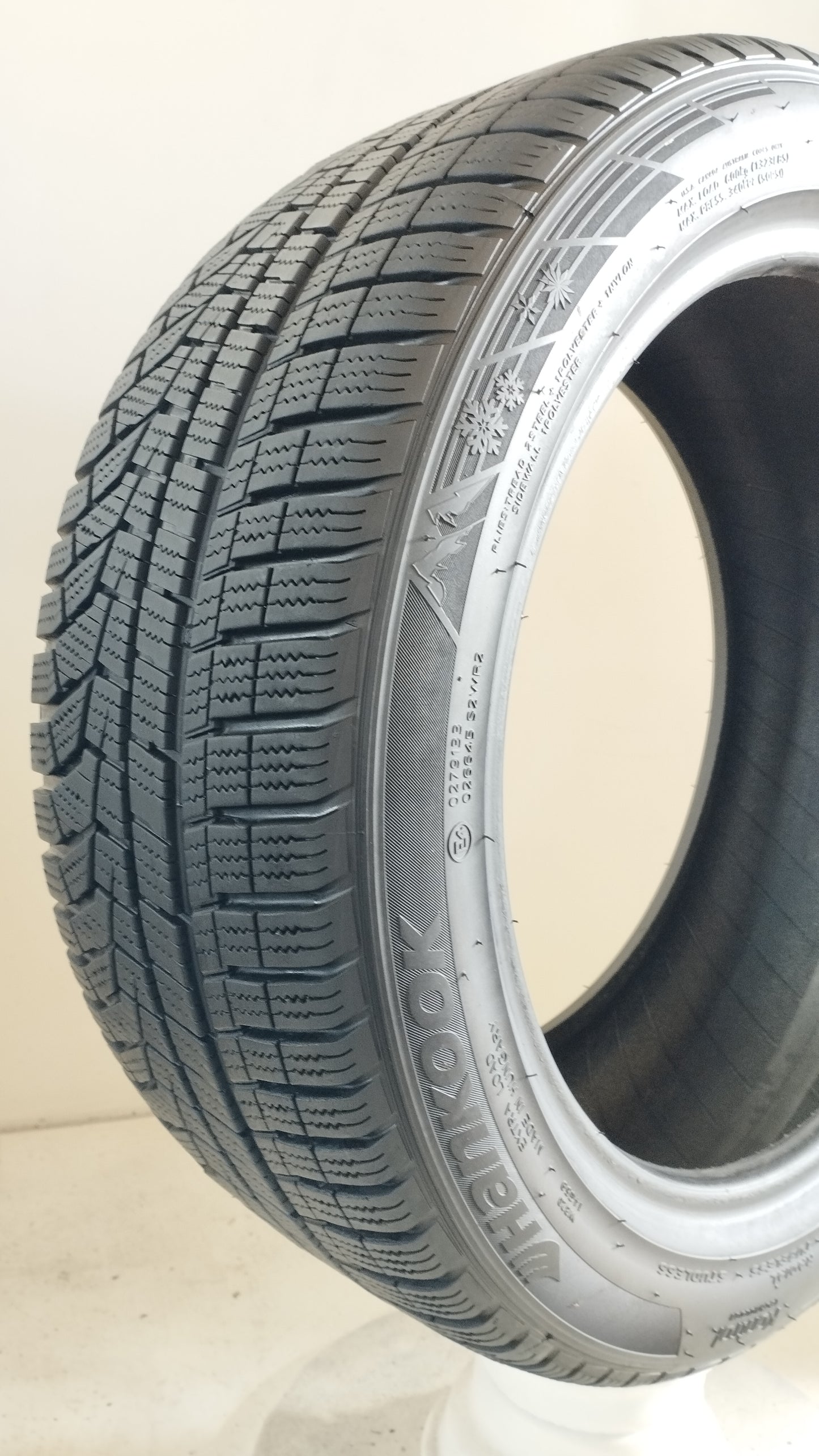 hankook 215/45 r16 wintericept evo2 cod.XX19