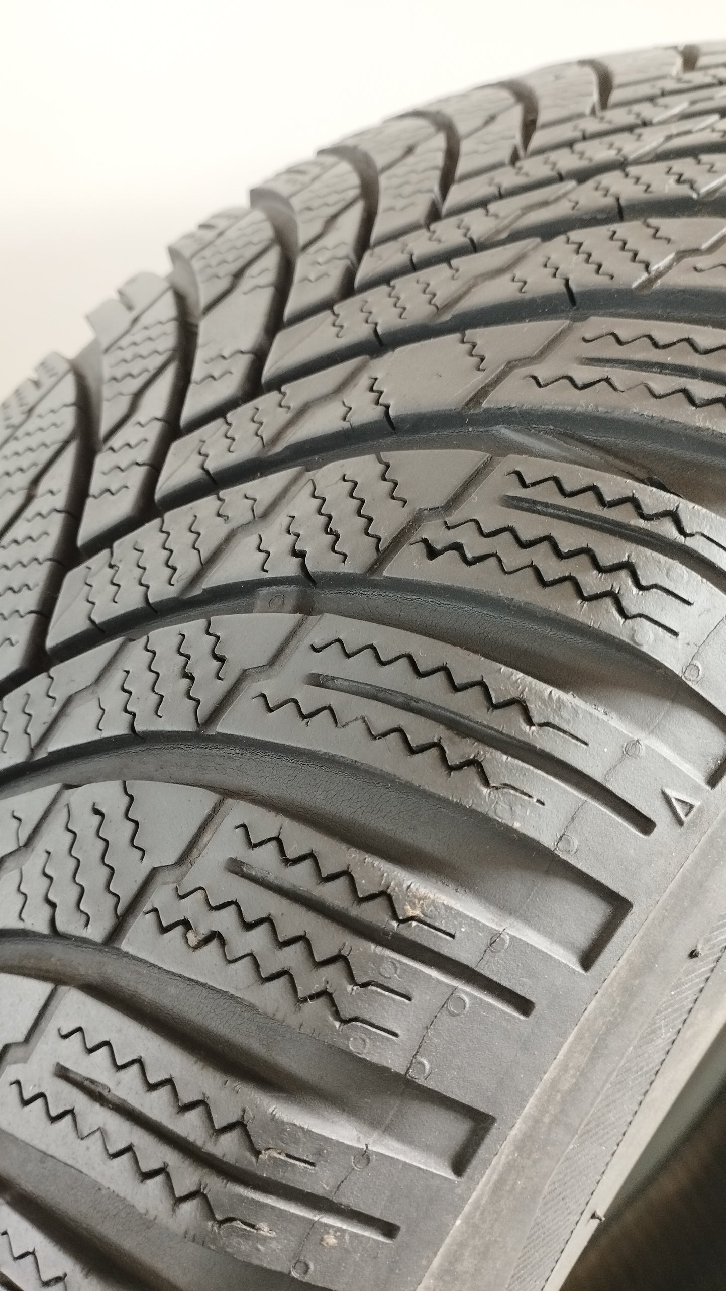 Firestone 235/55 r18 winterhawk 4 art. XX20