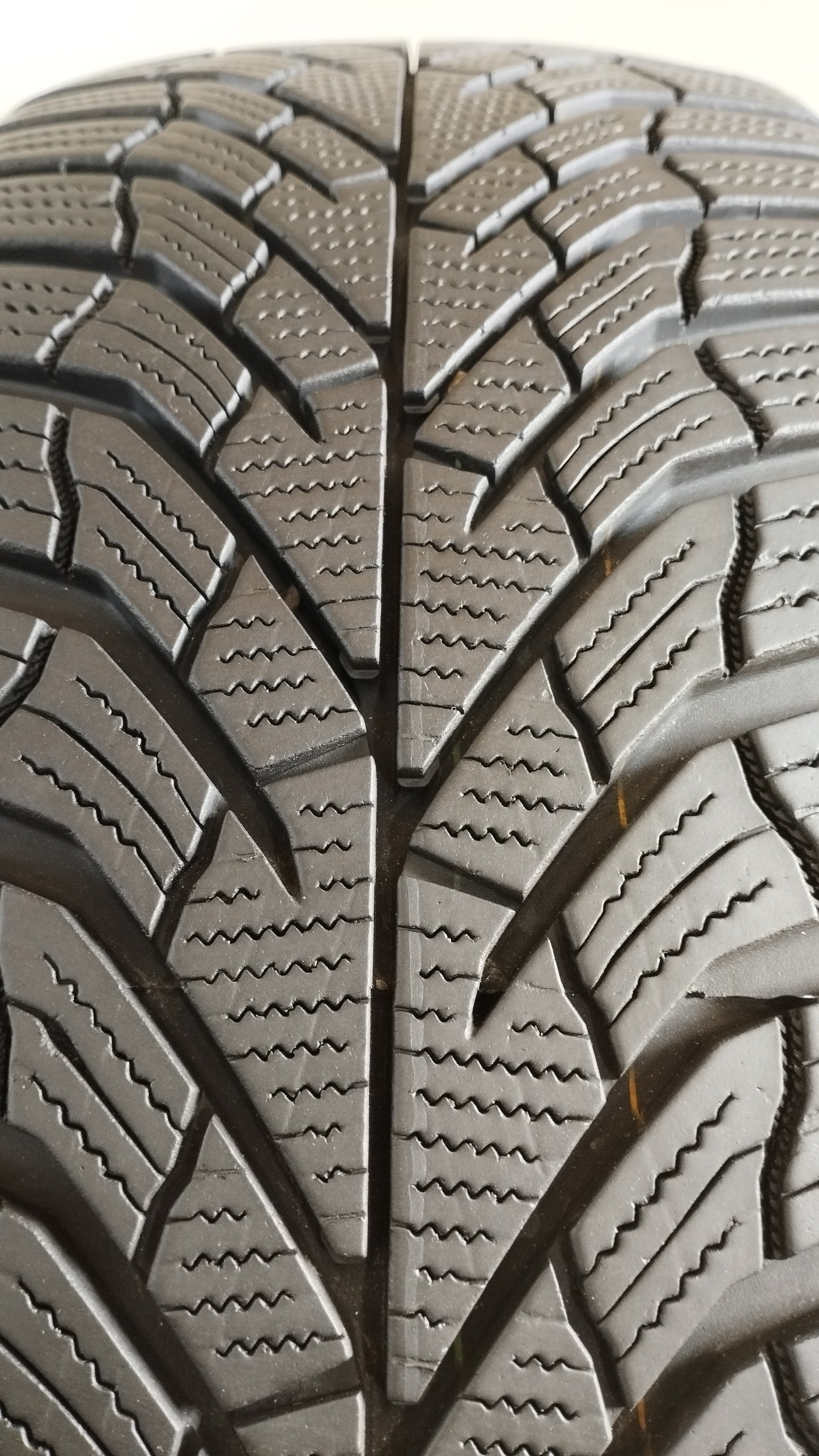 kumho 215/55 r17 wintercraft wp52 art. XX25