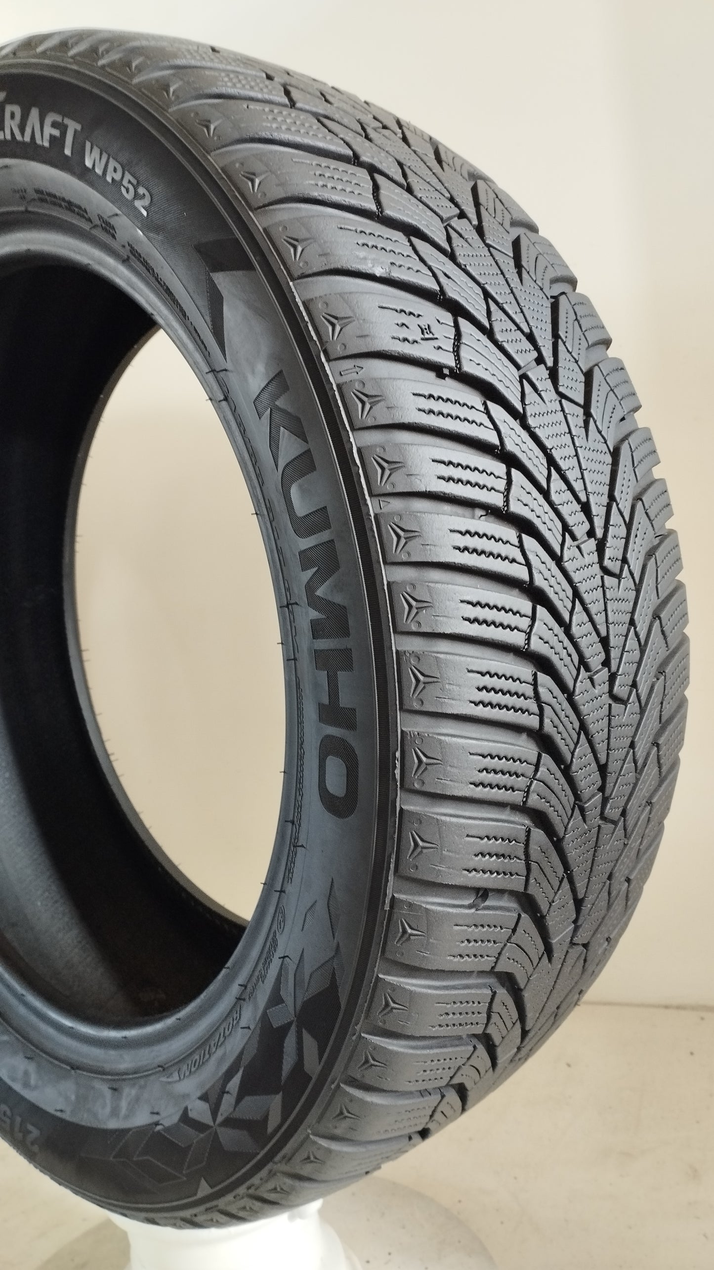 kumho 215/55 r17 wintercraft wp52 art. XX25
