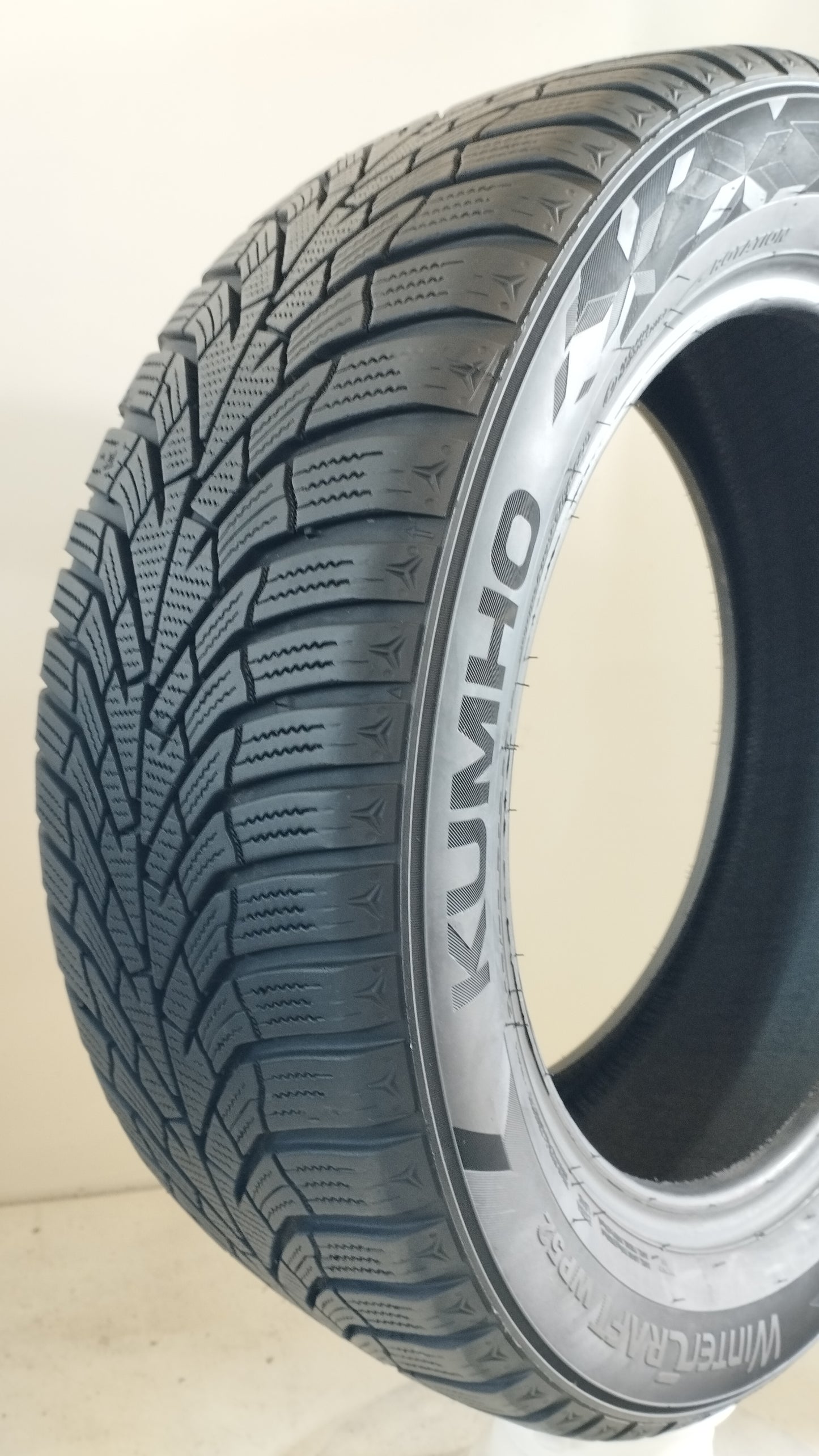 kumho 215/55 r17 wintercraft wp52 art. XX25