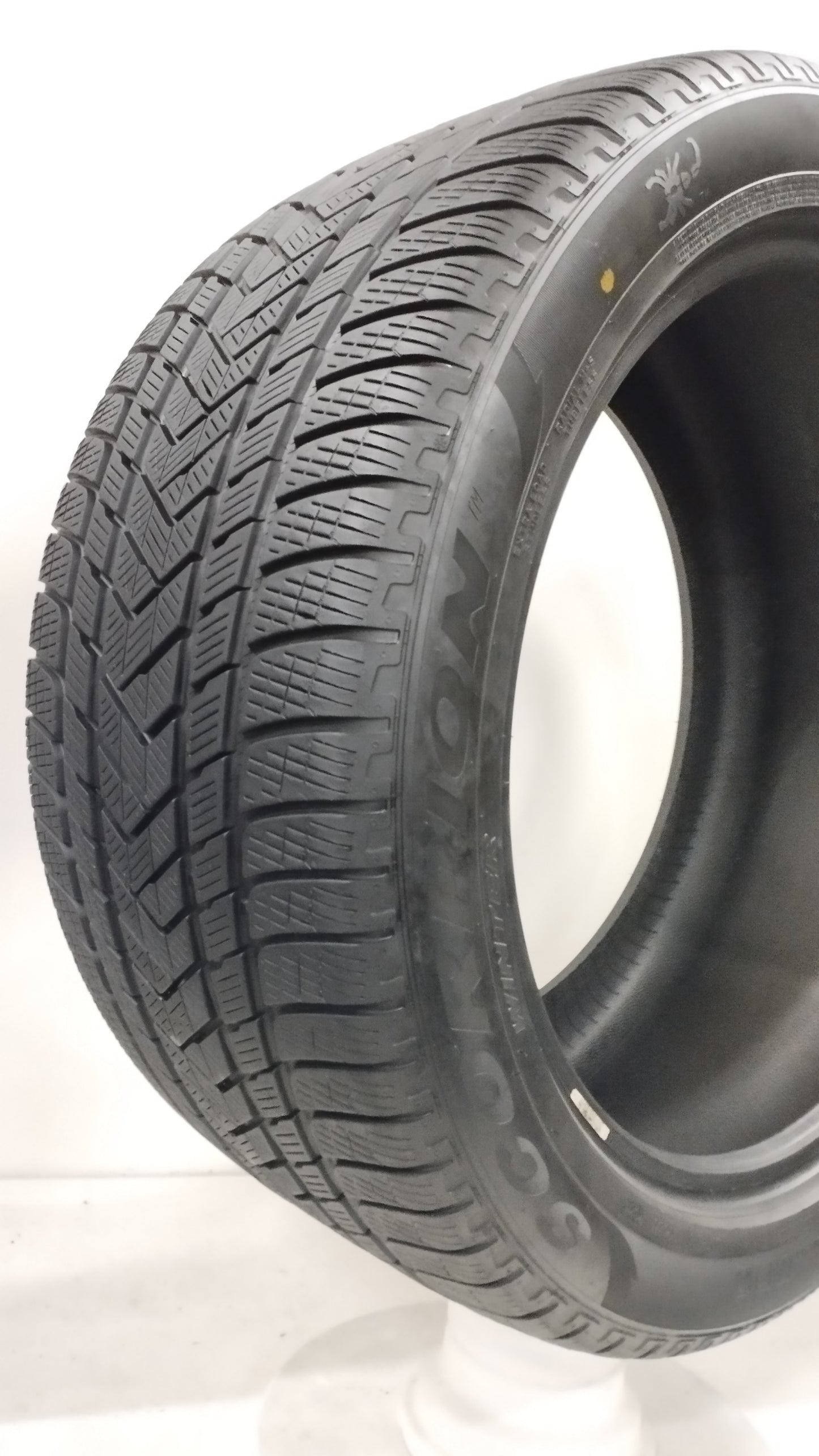 pirelli 305/40r20 scorpion winter Art. XX2