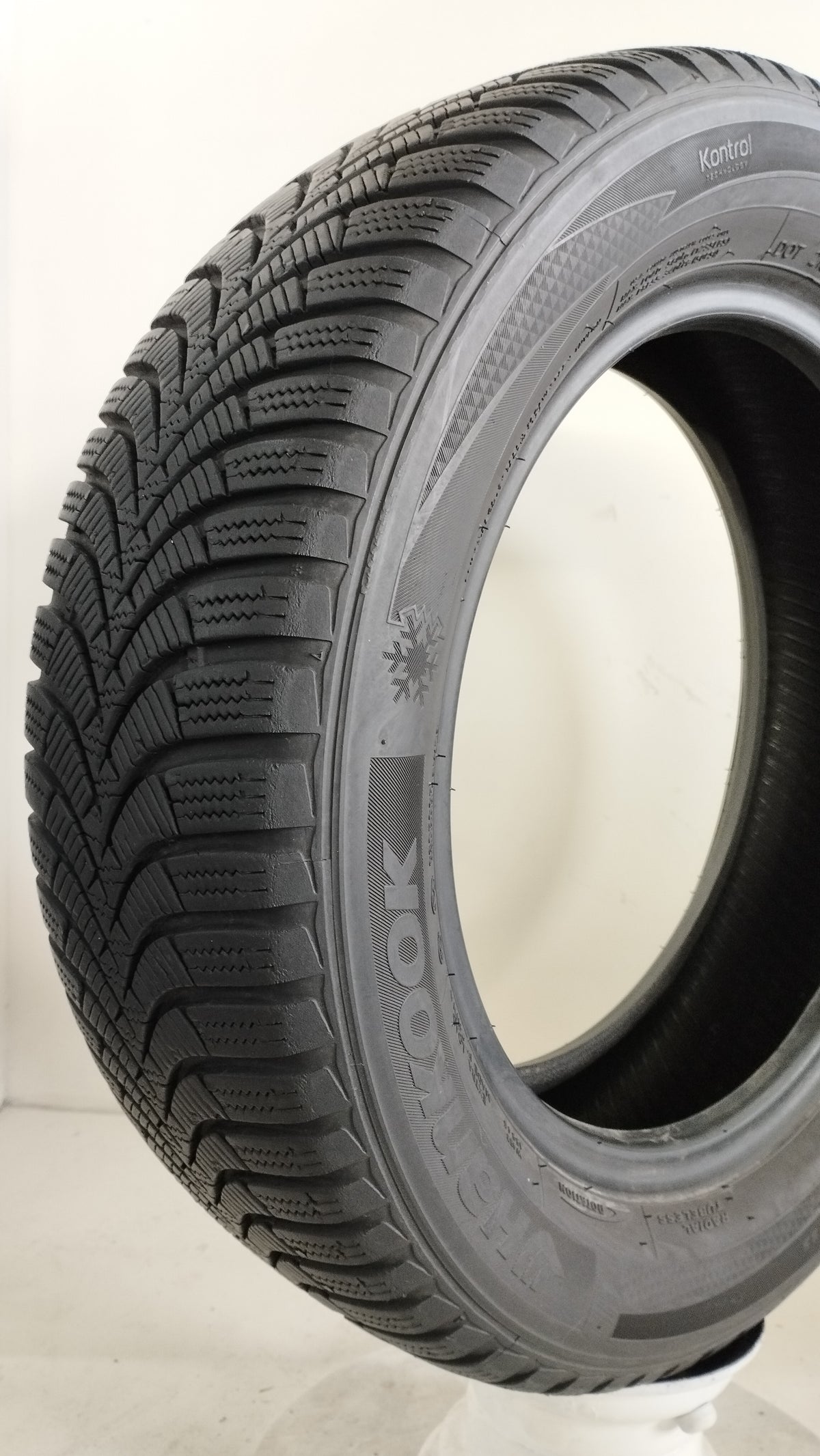 pneumatico usato singolo hankook wintericept rs2 185/60 r15 81T 6.0 mm cod. XX81