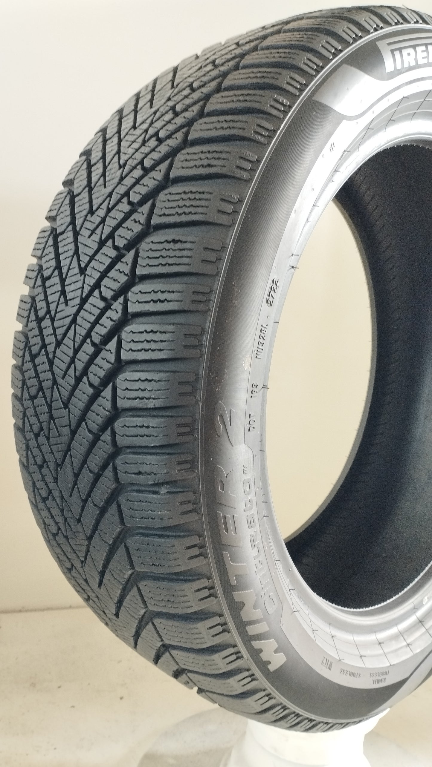 pirelli 225/50r17 cinturato winter 2 Art. XX8