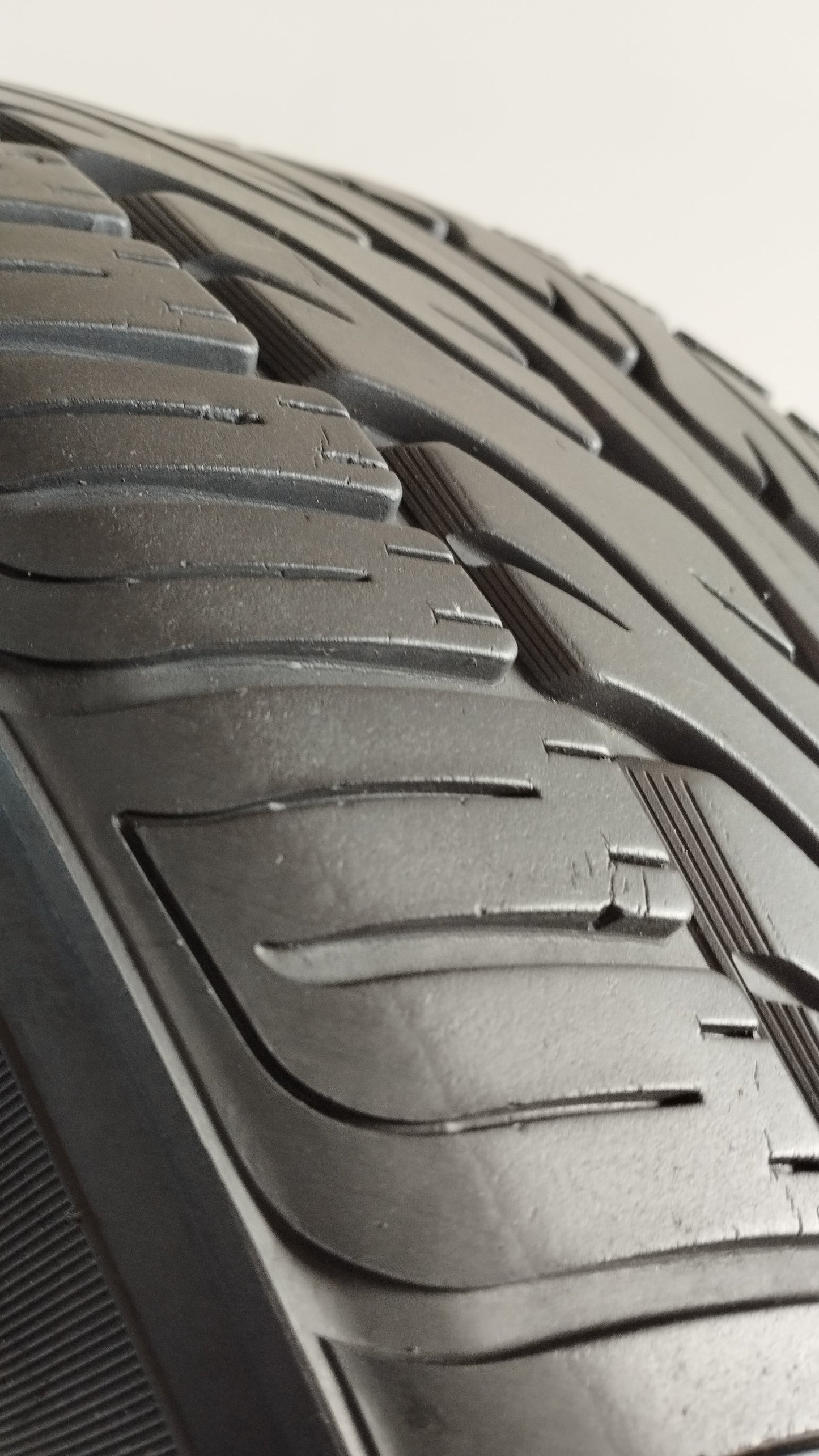 zeta 245/50 r18 azura cod.Y32