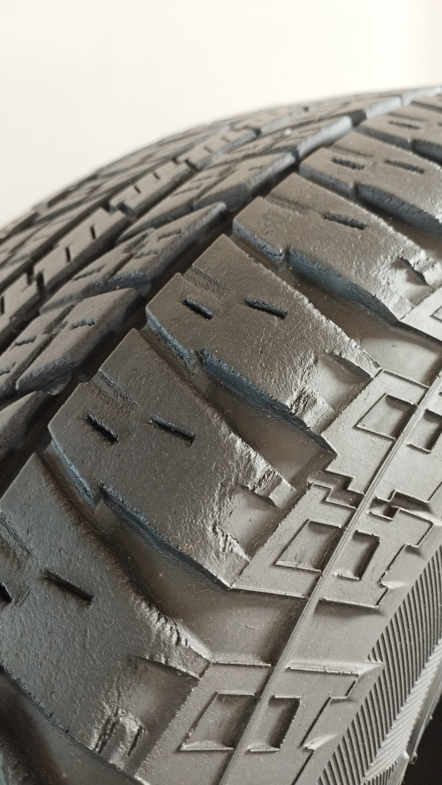 yokohama 215/70 r16 geolander a/t cod.Y34