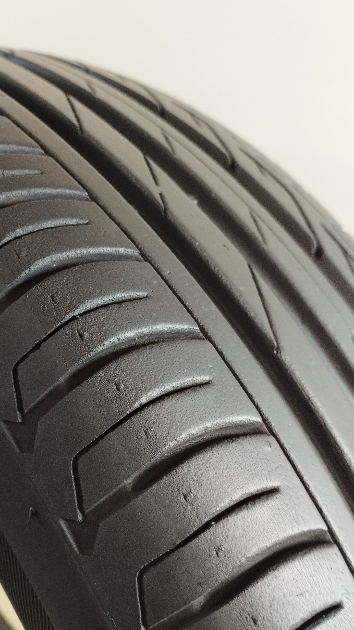 bridgestone 205/60 r16 turanza t001 cod.Y57