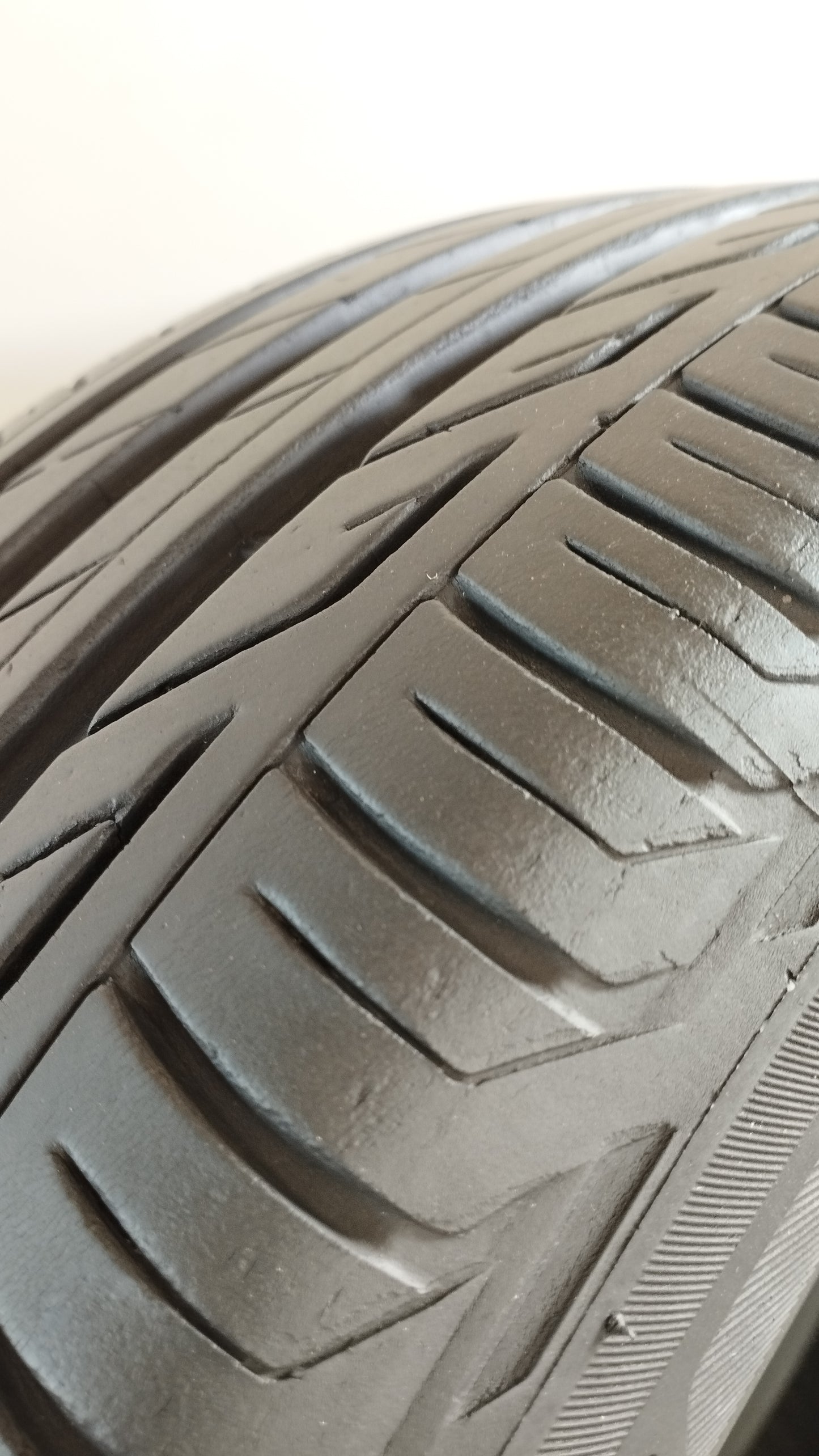 bridgestone 205/60 r16 turanza t001 cod.Y57