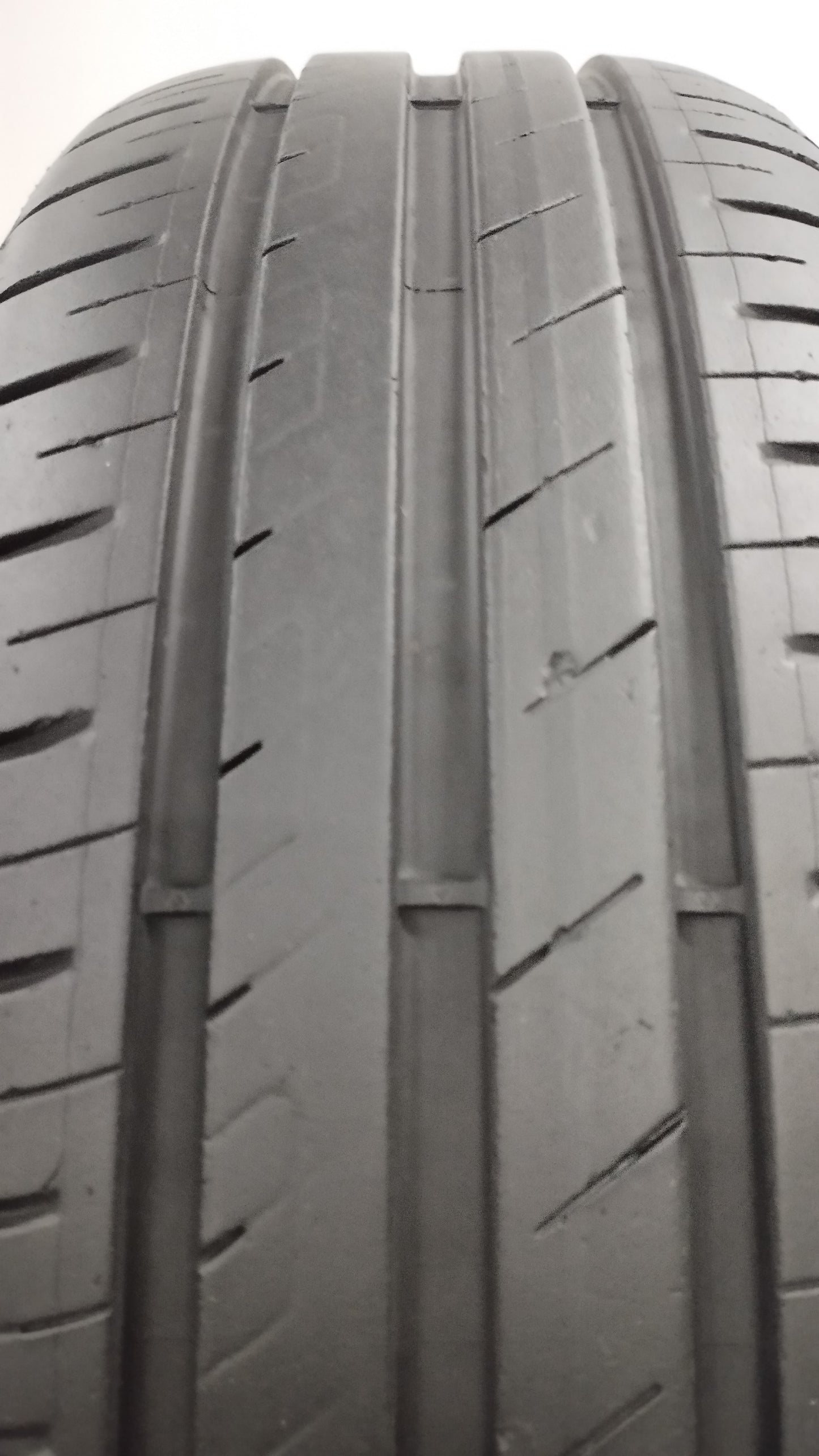 goodyear 195/55 r16 efficient grip cod.Y82