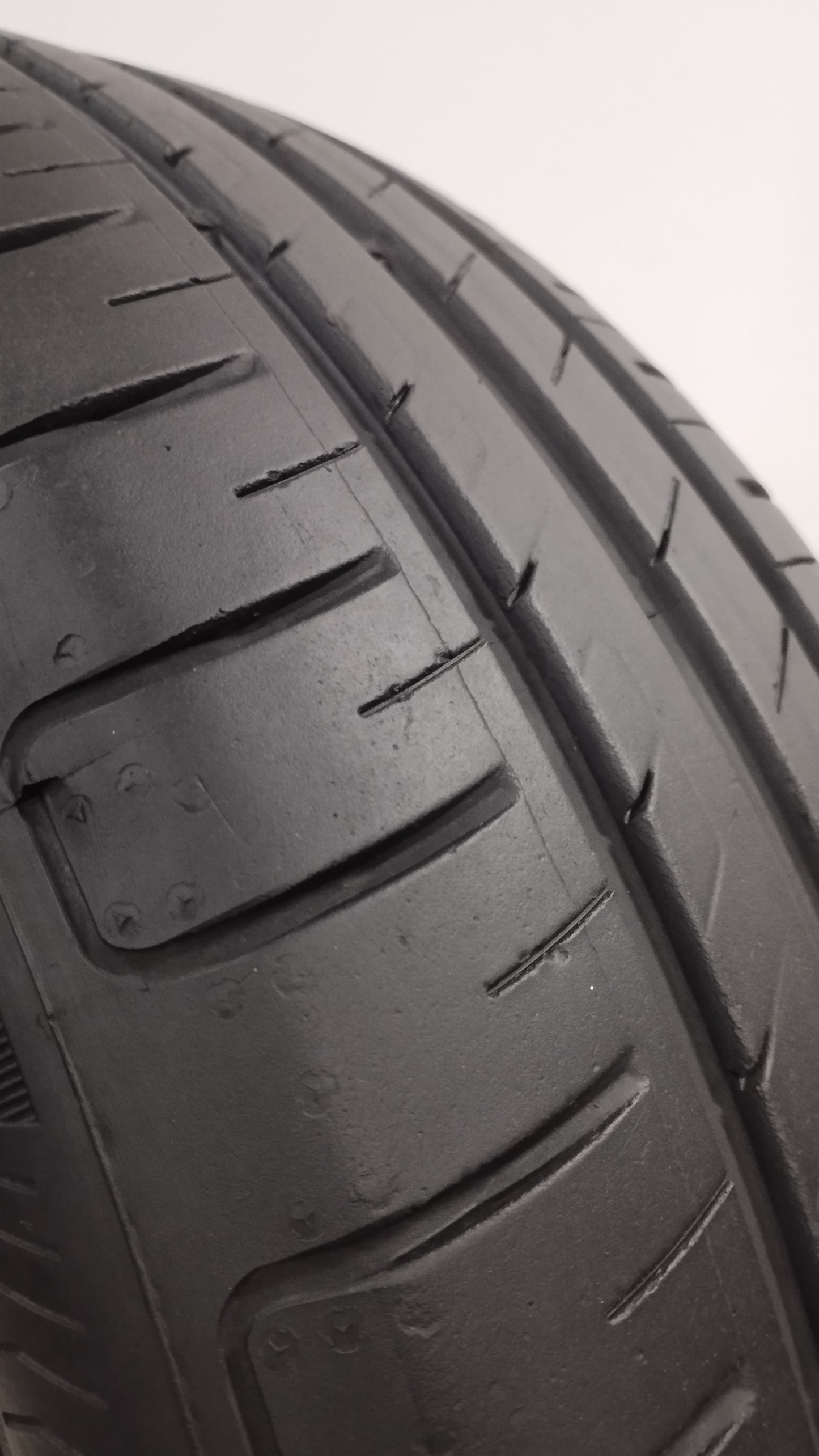 goodyear 195/55 r16 efficient grip cod.Y82