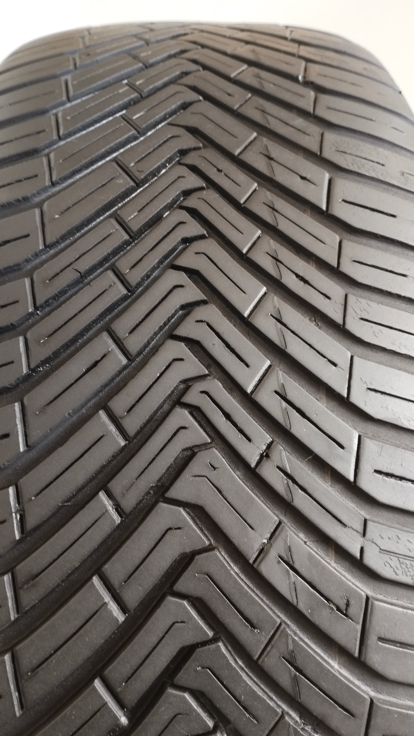 continental 235/55 r18 allseason contact ao cod.YY104
