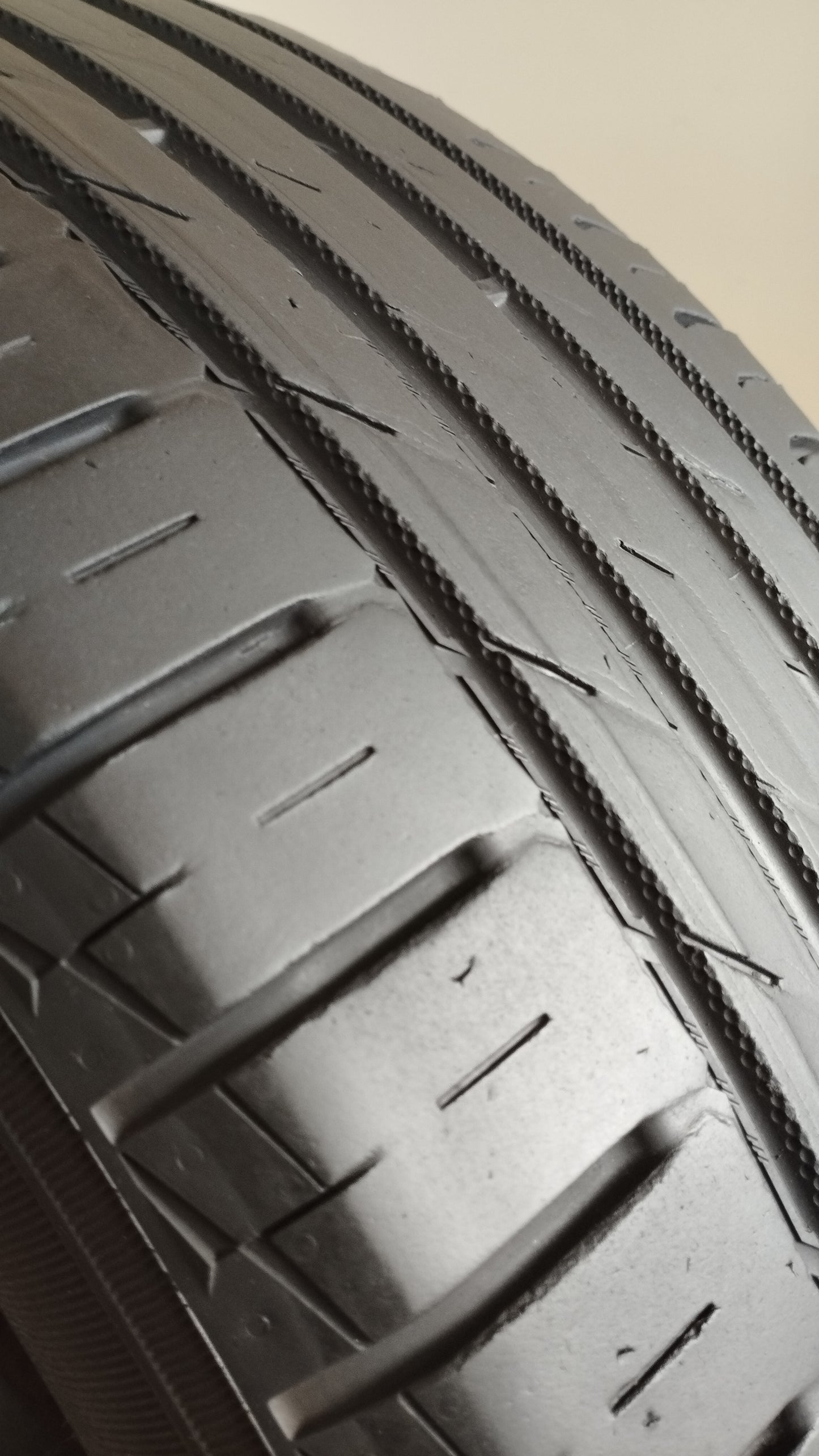 nokian 225/55 r18 waterproof suv cod.YY114