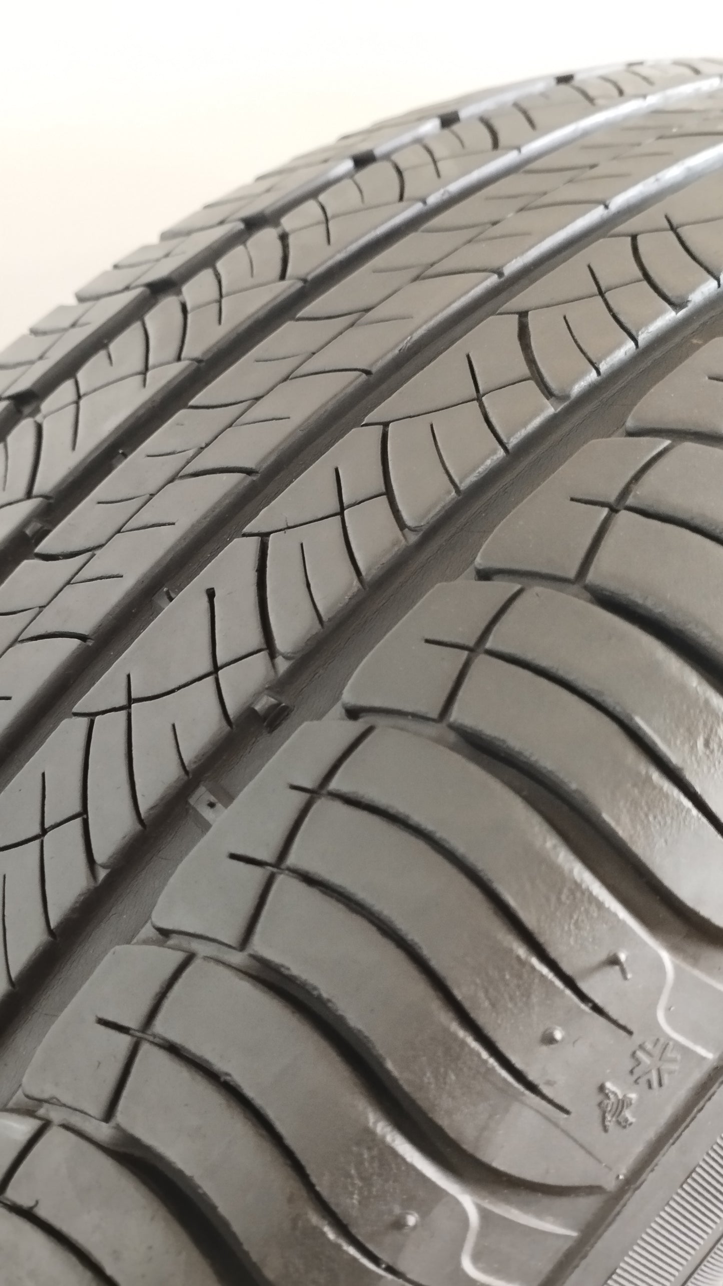 michelin 235/55 r18 latitude tour hp cod.YY118