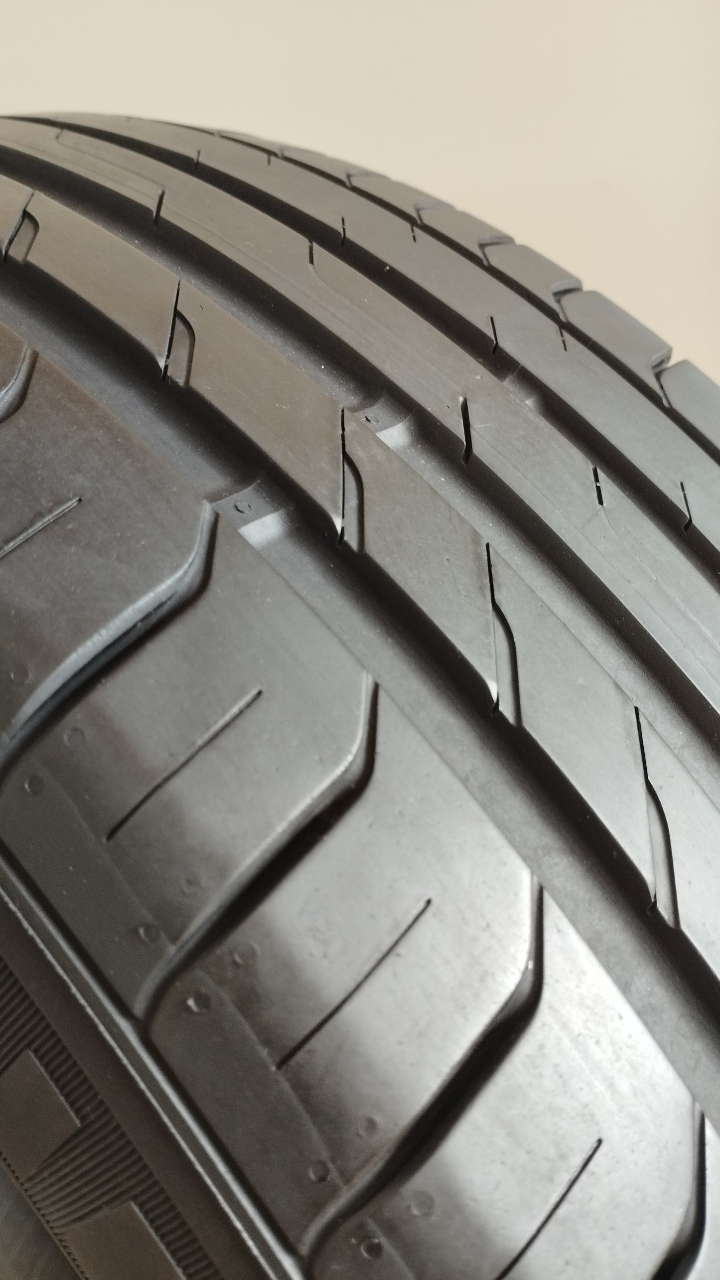 nexen 225/55 r18 nfera sport suv cod.YY123