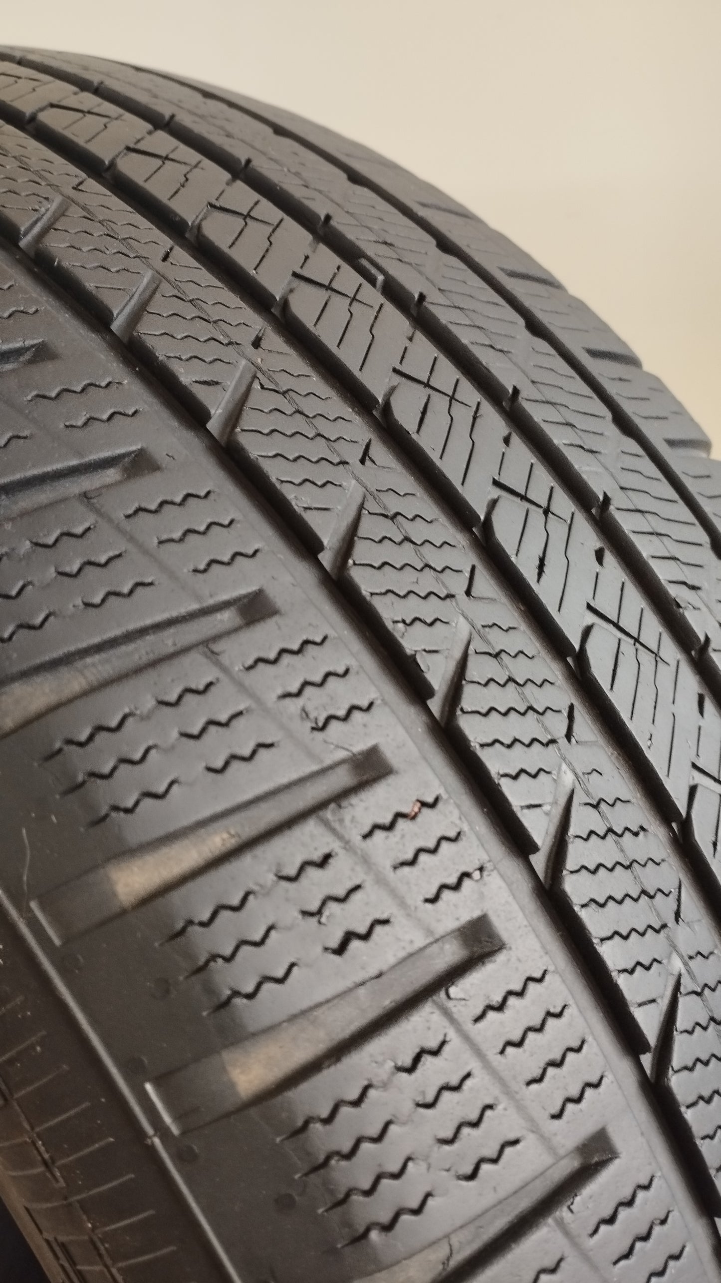 vredstein 255/45 r19 quatrac pro allseason cod.YY129