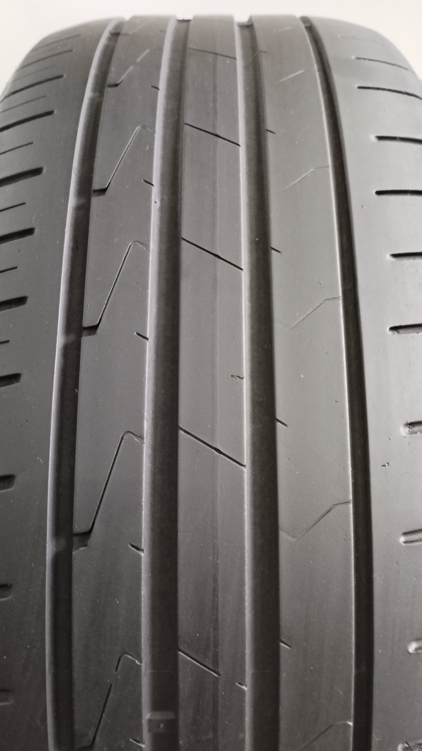 hankook 215/50 r18 ventus prime 3 cod.YY145