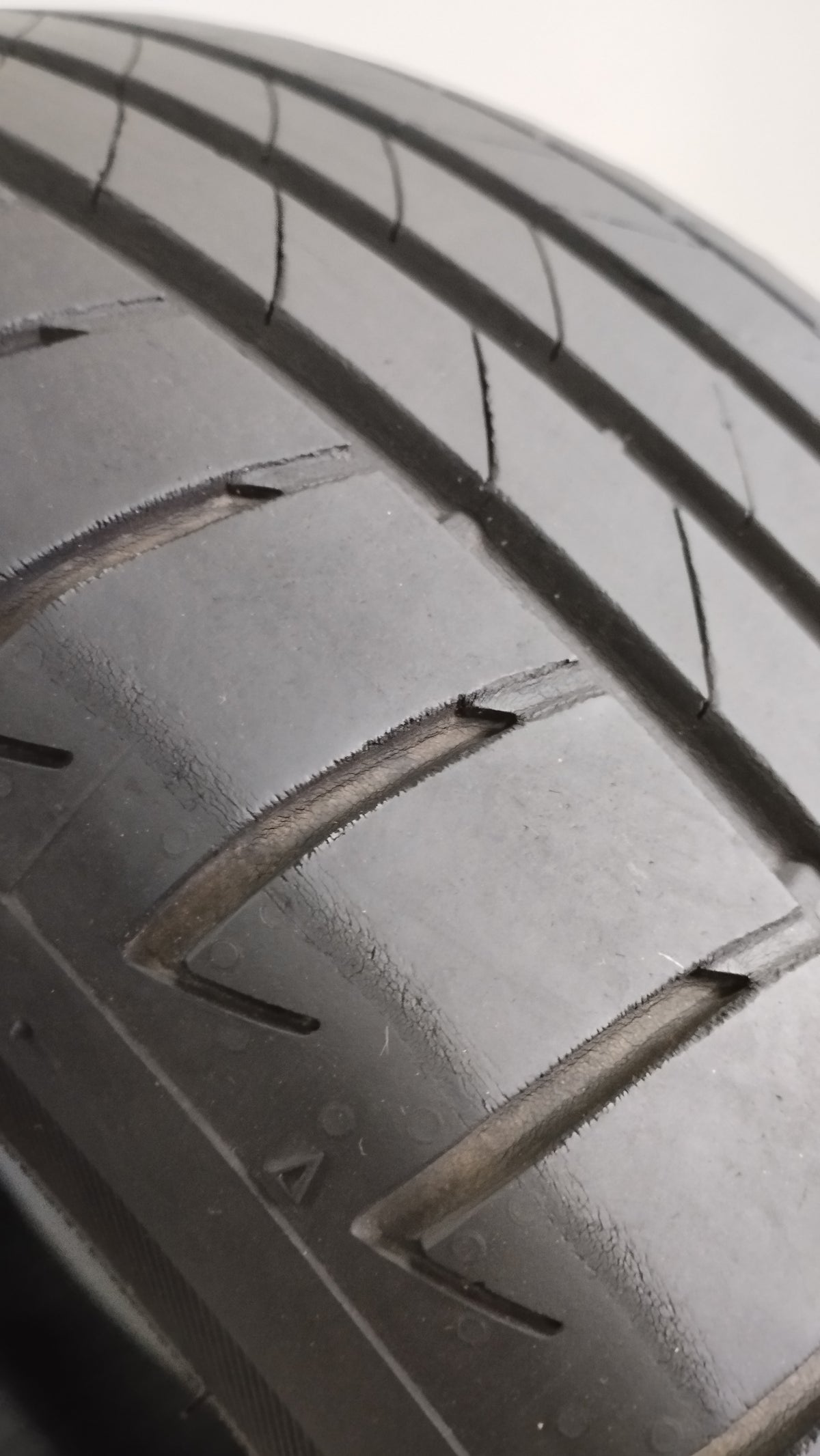 bridgestone 215/50 r18 t005 turanza ao cod.YY149