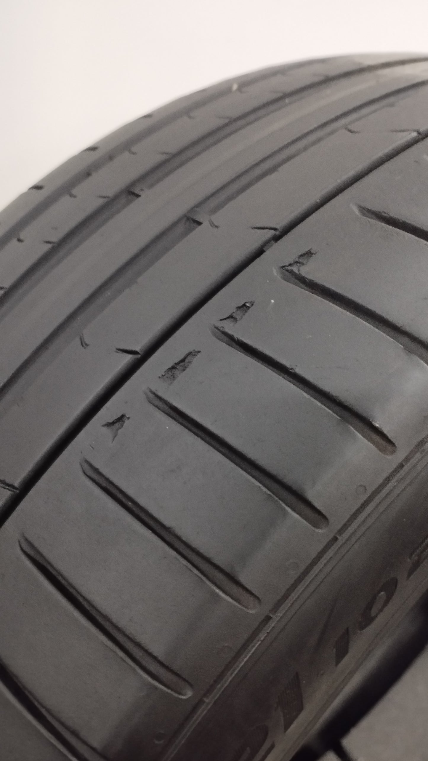 pirelli 255/40 r21 pzero vol cod.YY14