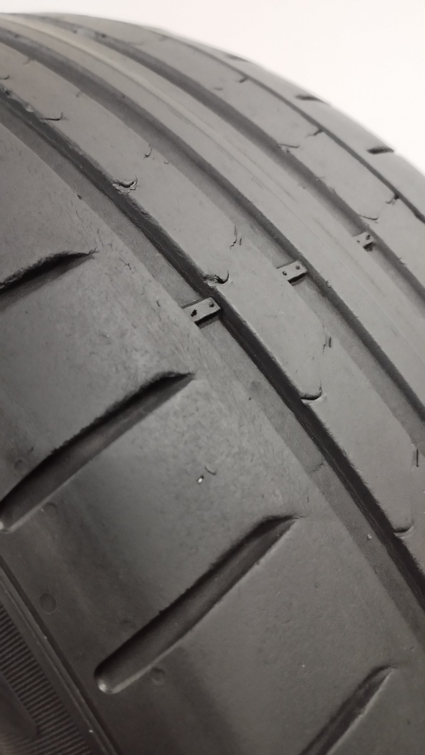 pirelli 225/45 r18 pzero cod.YY153