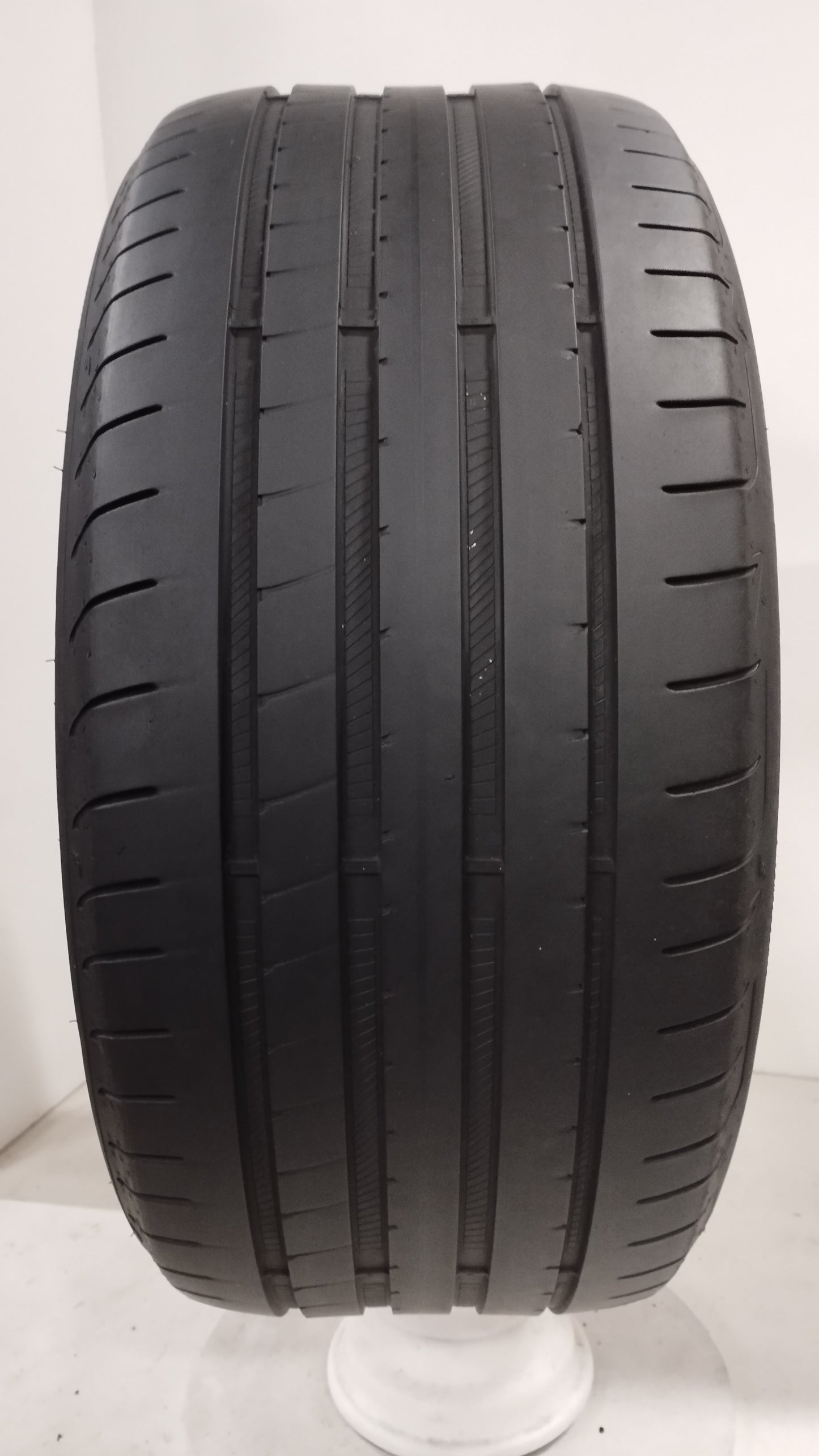 goodyear 245/40 r18 eagle f1 mo cod.YY154