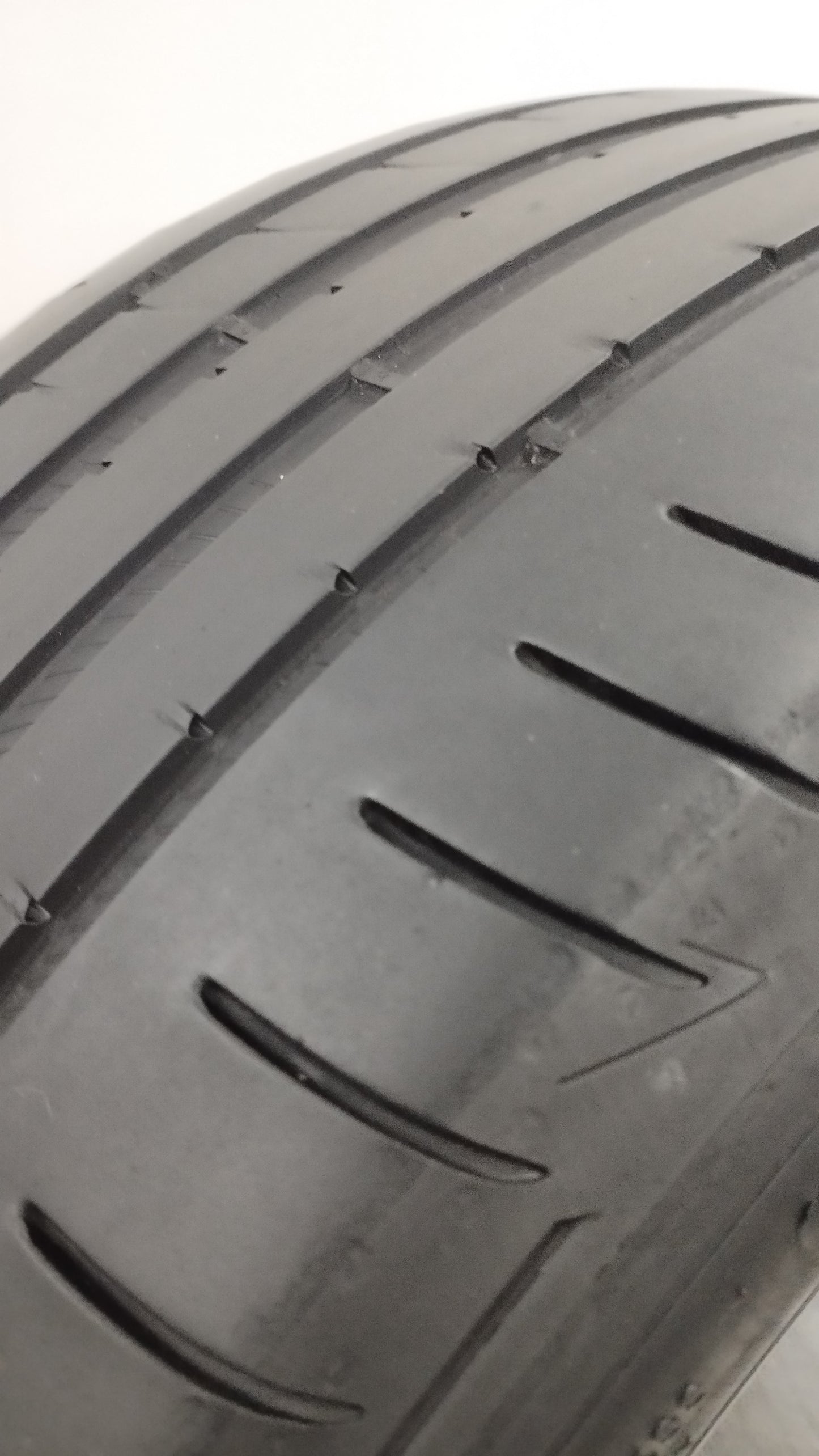 goodyear 245/40 r18 eagle f1 mo cod.YY154