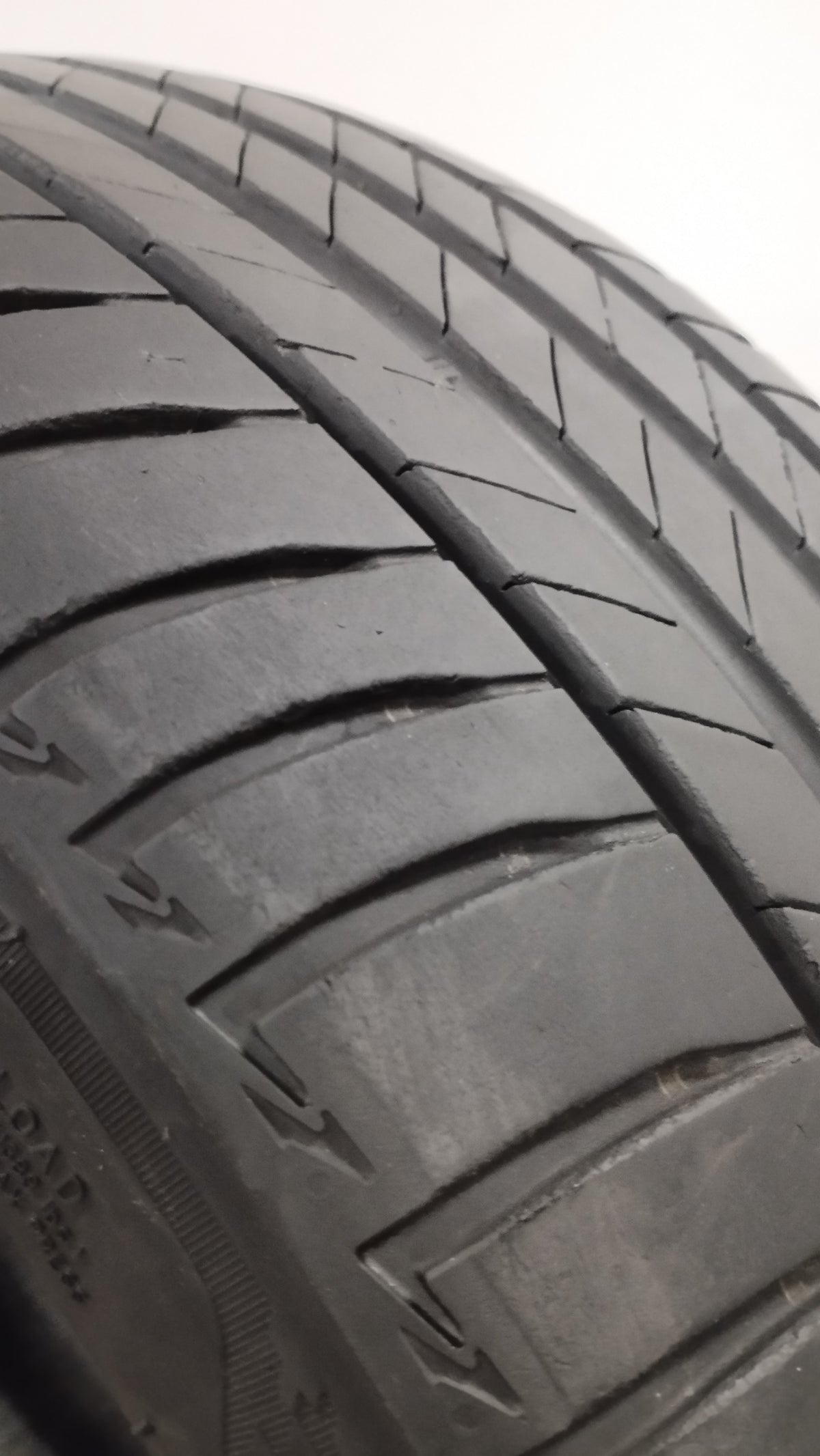 bridgestone 225/40 r18 t005 turanza ao cod.YY155