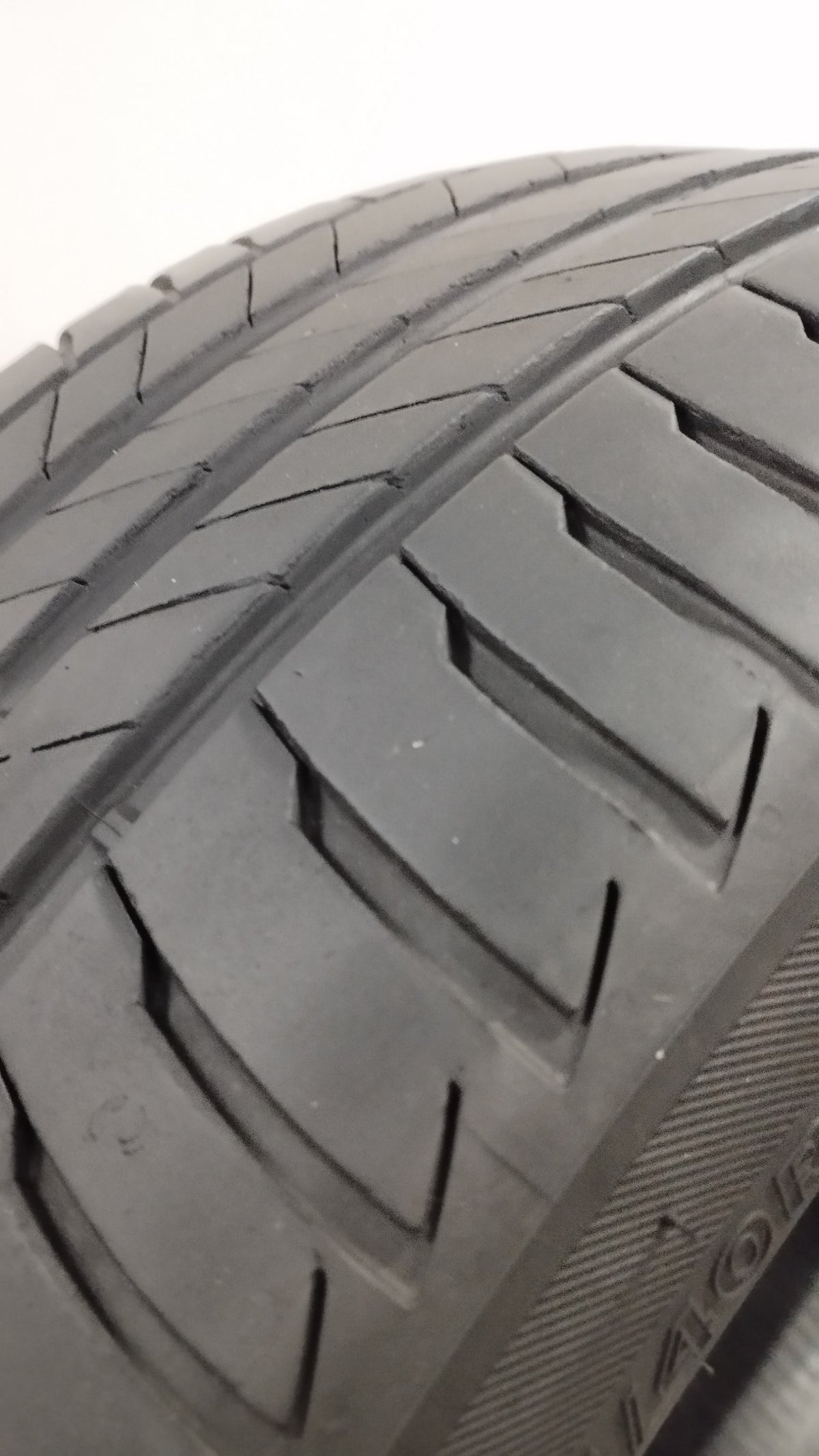 bridgestone 225/40 r18 t005 turanza ao cod.YY155