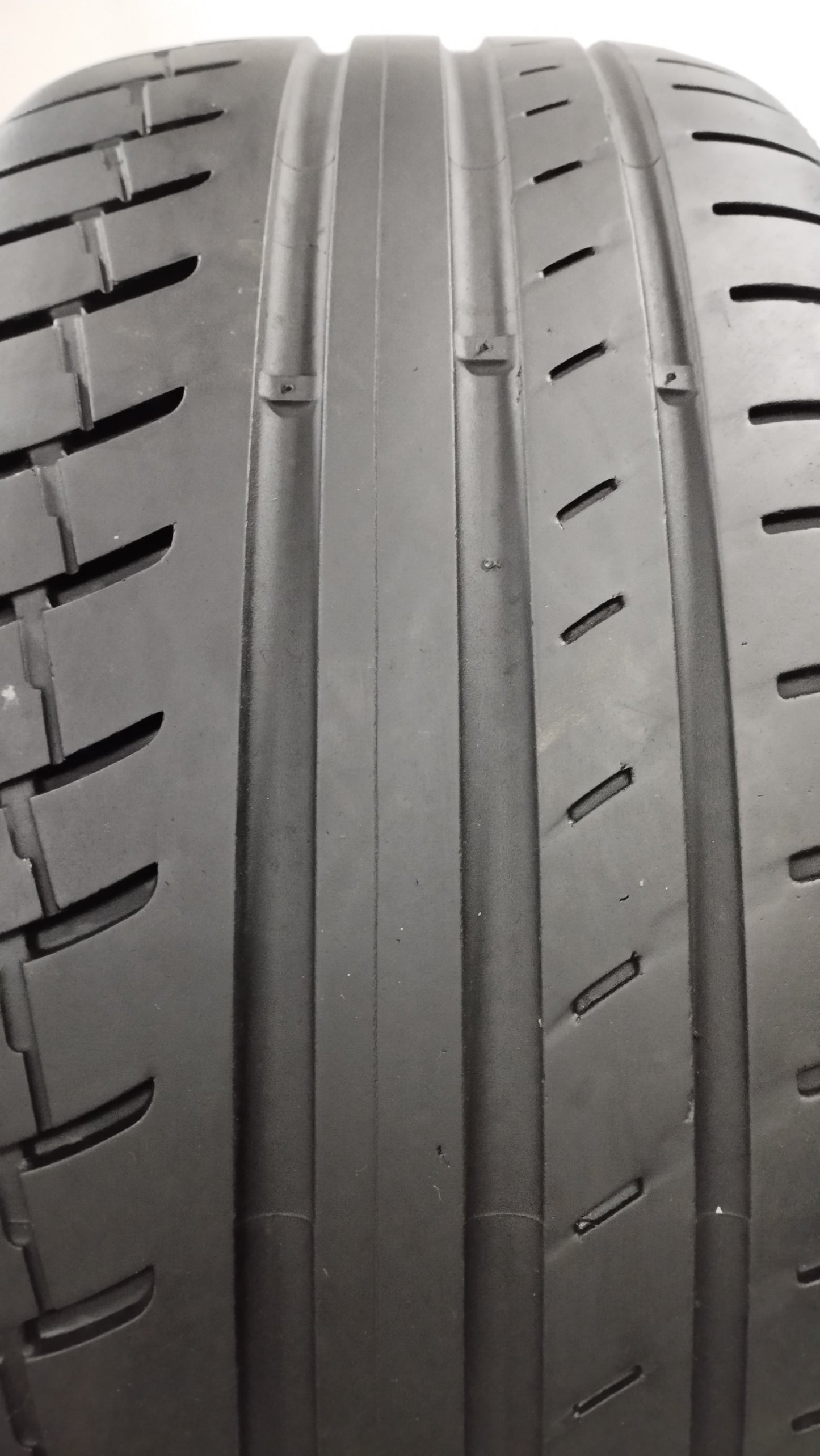 cooper 225/40 r18 zeon cs sport cod.YY156