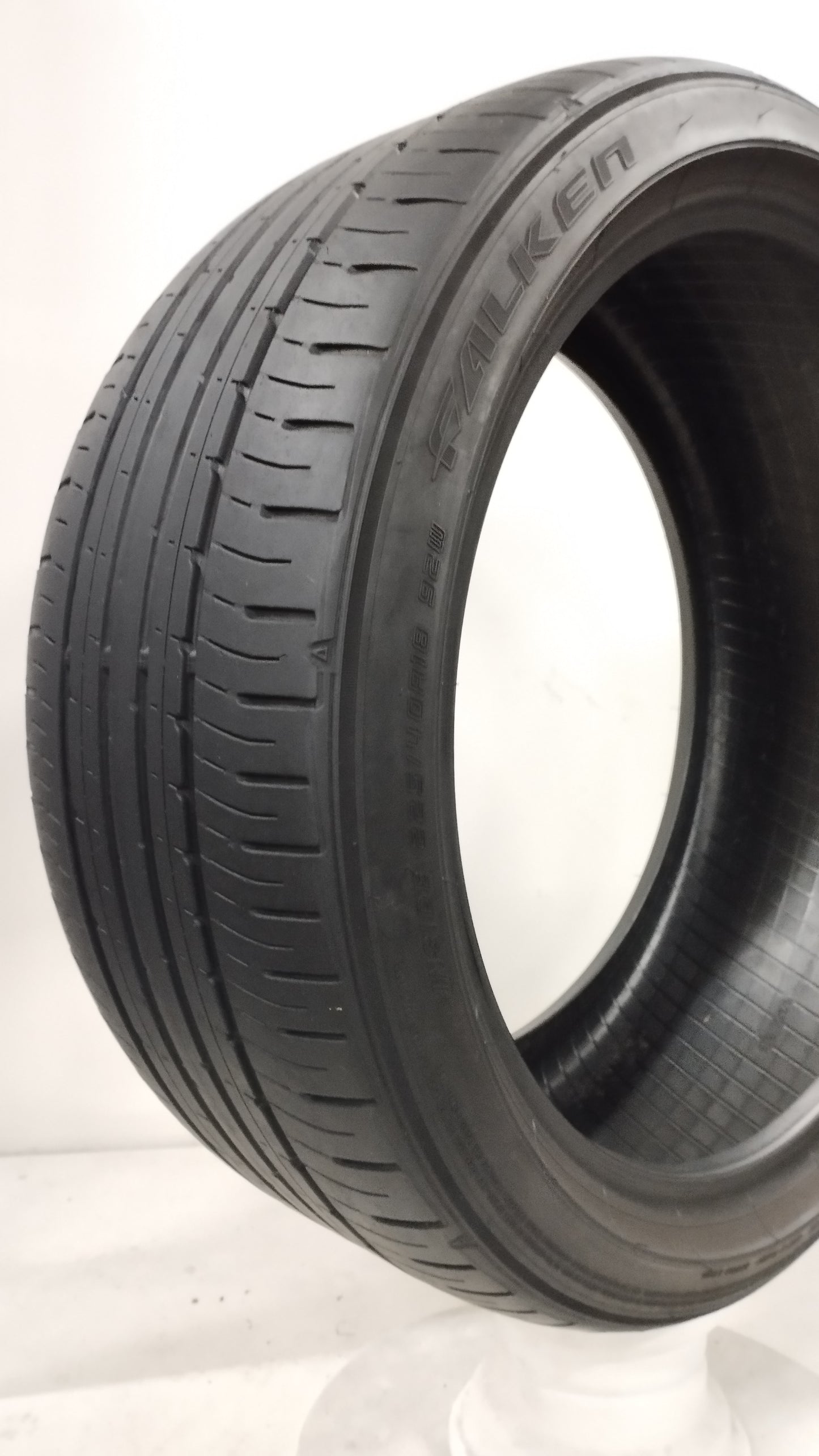 falken 225/40 r18 ziex ze 914 b cod.YY157