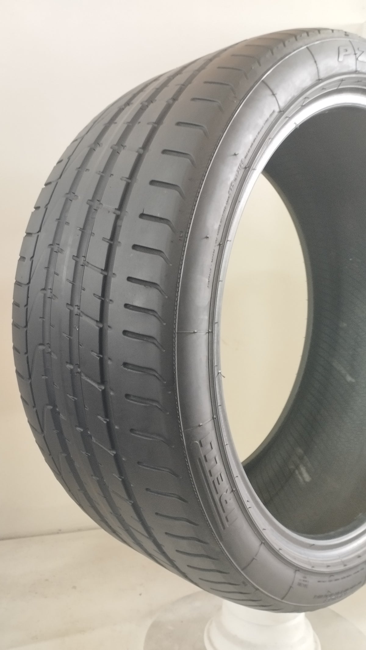 pirelli 295/35 r21 pzero cod.YY16