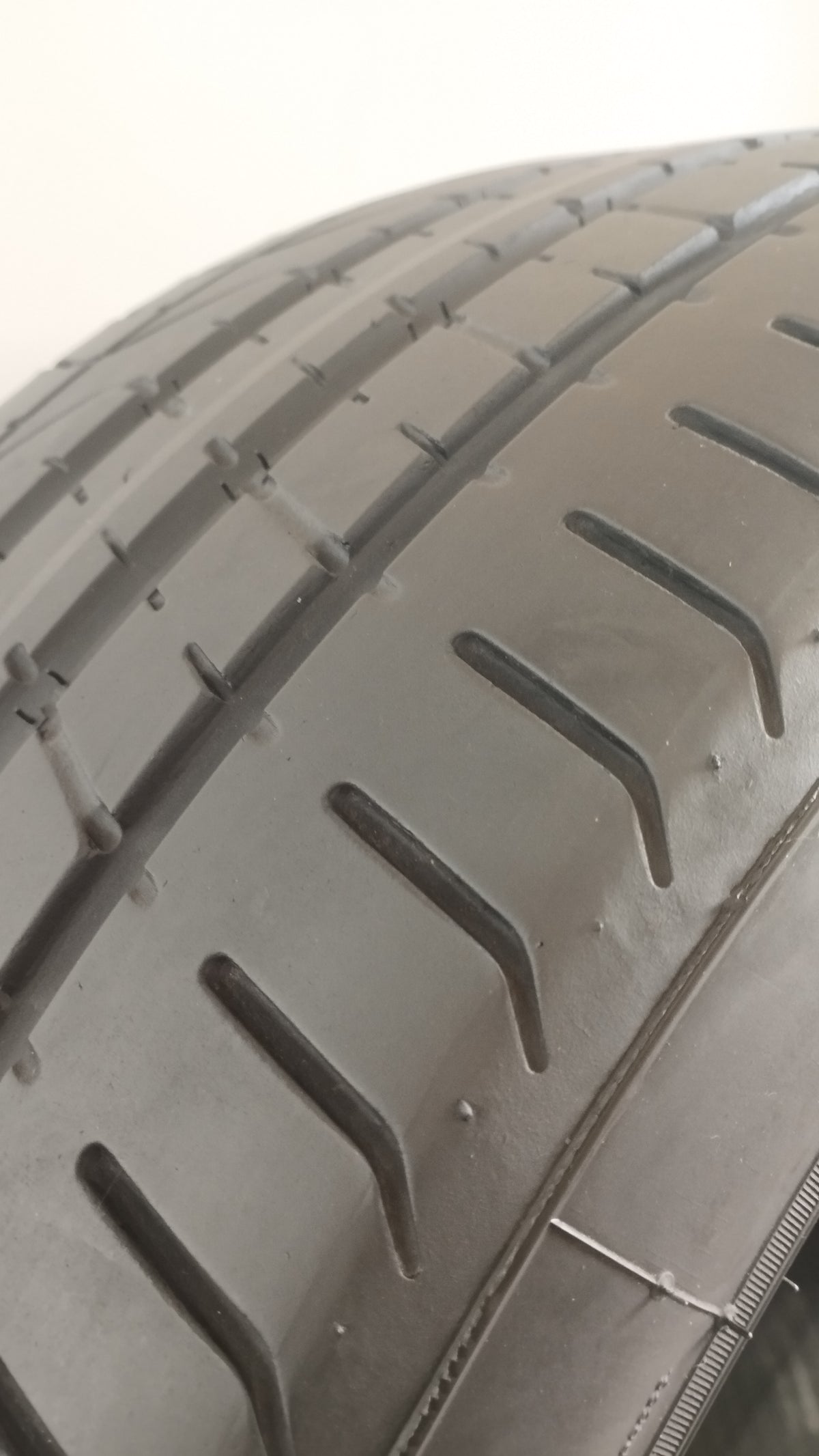 pirelli 295/35 r21 pzero cod.YY16
