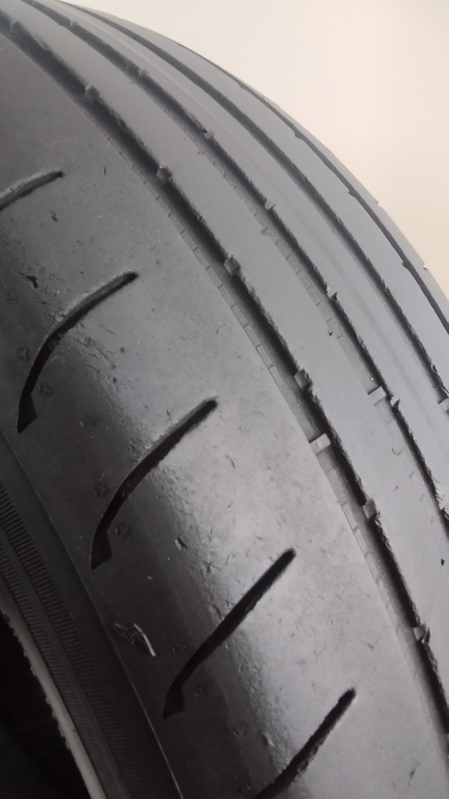 goodyear 235/55 r20 eagle f1 suv cod.YY19