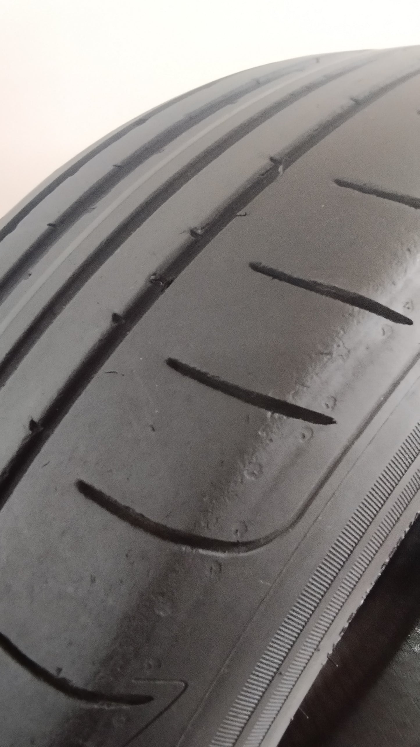 goodyear 235/55 r20 eagle f1 suv cod.YY19