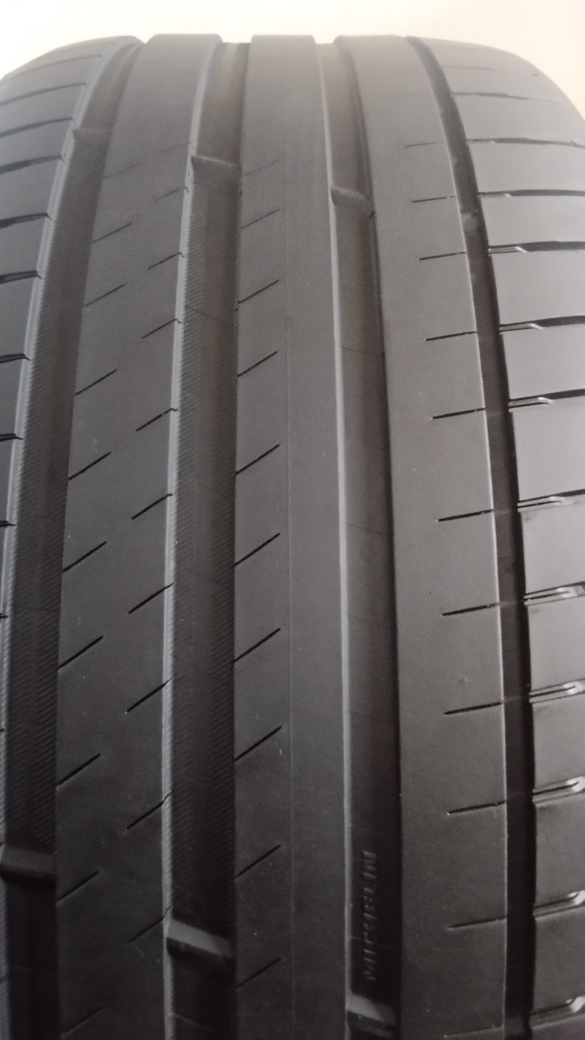 michelin 255/45 r20 pilot sport suv 4 cod.YY25